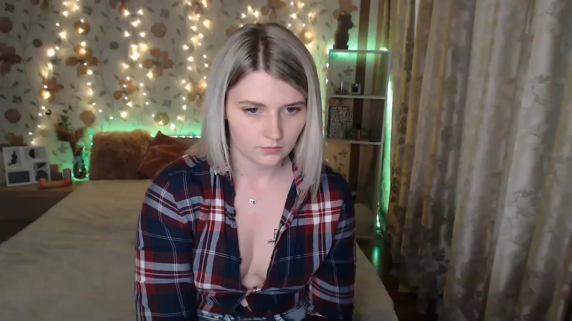 Gallery image thumbnail from Nice_Ass007's myfreecams stream on, 06/14/2023, 02:05 image 15 of 20