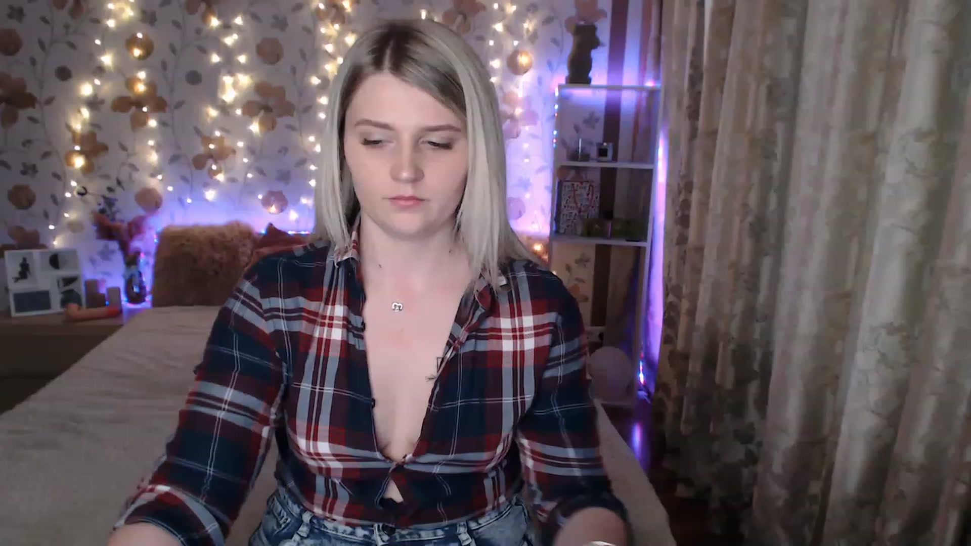 Gallery image thumbnail from Nice_Ass007's myfreecams stream on, 06/14/2023, 02:05 image 12 of 20