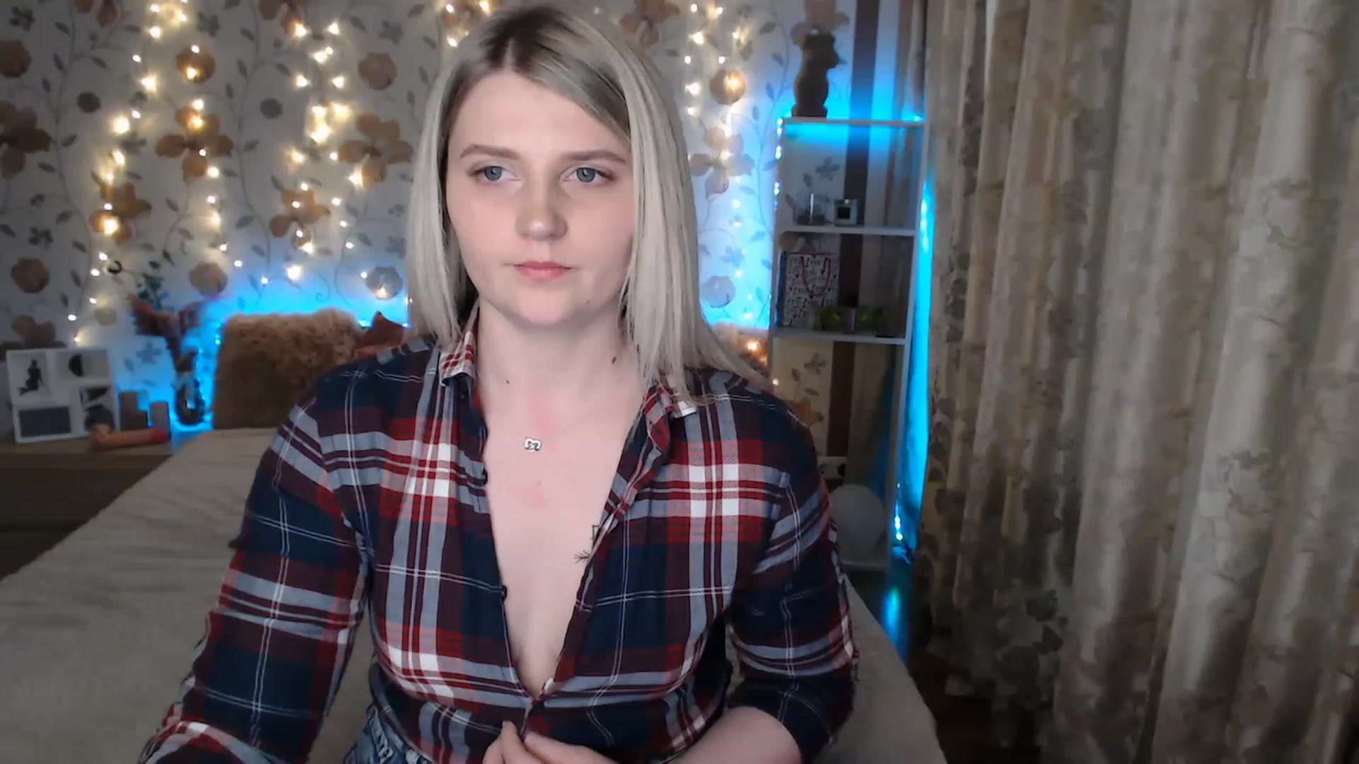Gallery image thumbnail from Nice_Ass007's myfreecams stream on, 06/14/2023, 02:05 image 10 of 20