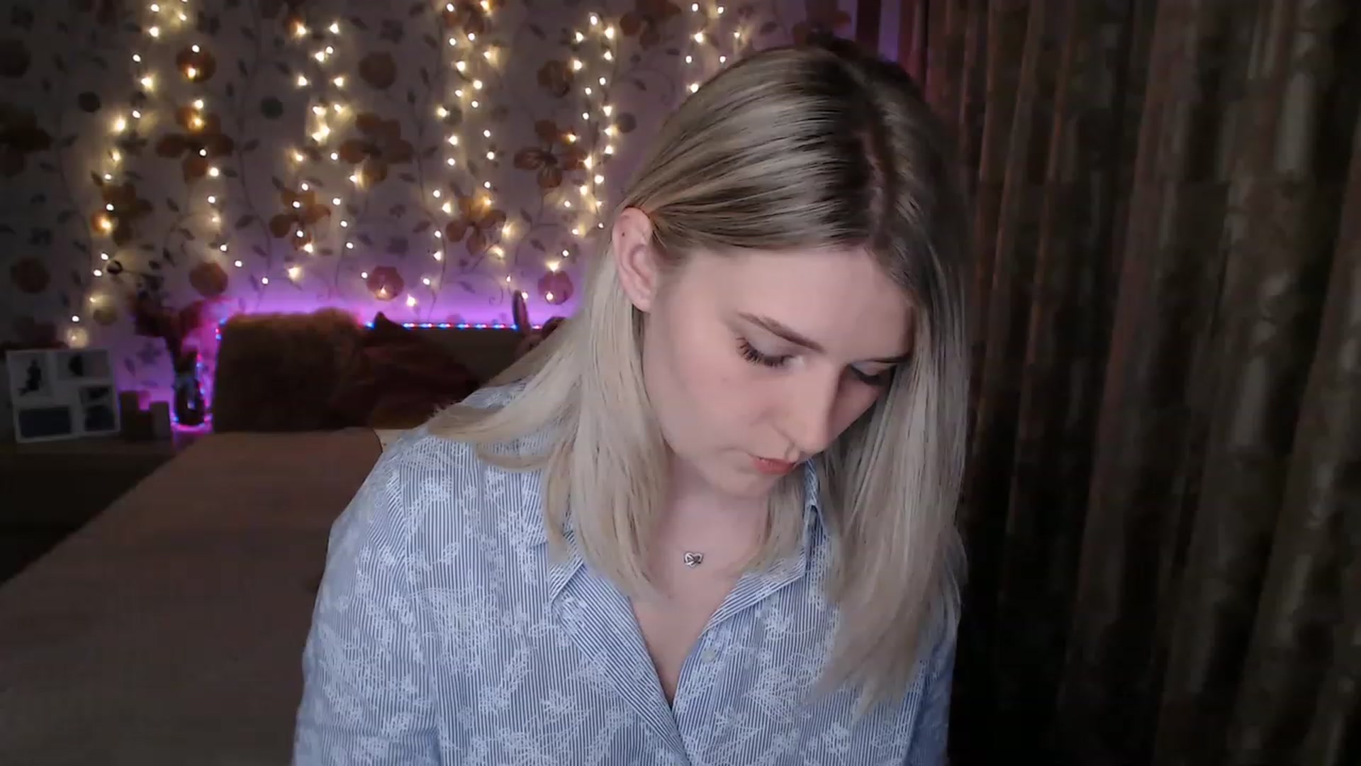 Gallery image thumbnail from Nice_Ass007's myfreecams stream on, 06/14/2023, 19:41 image 15 of 20