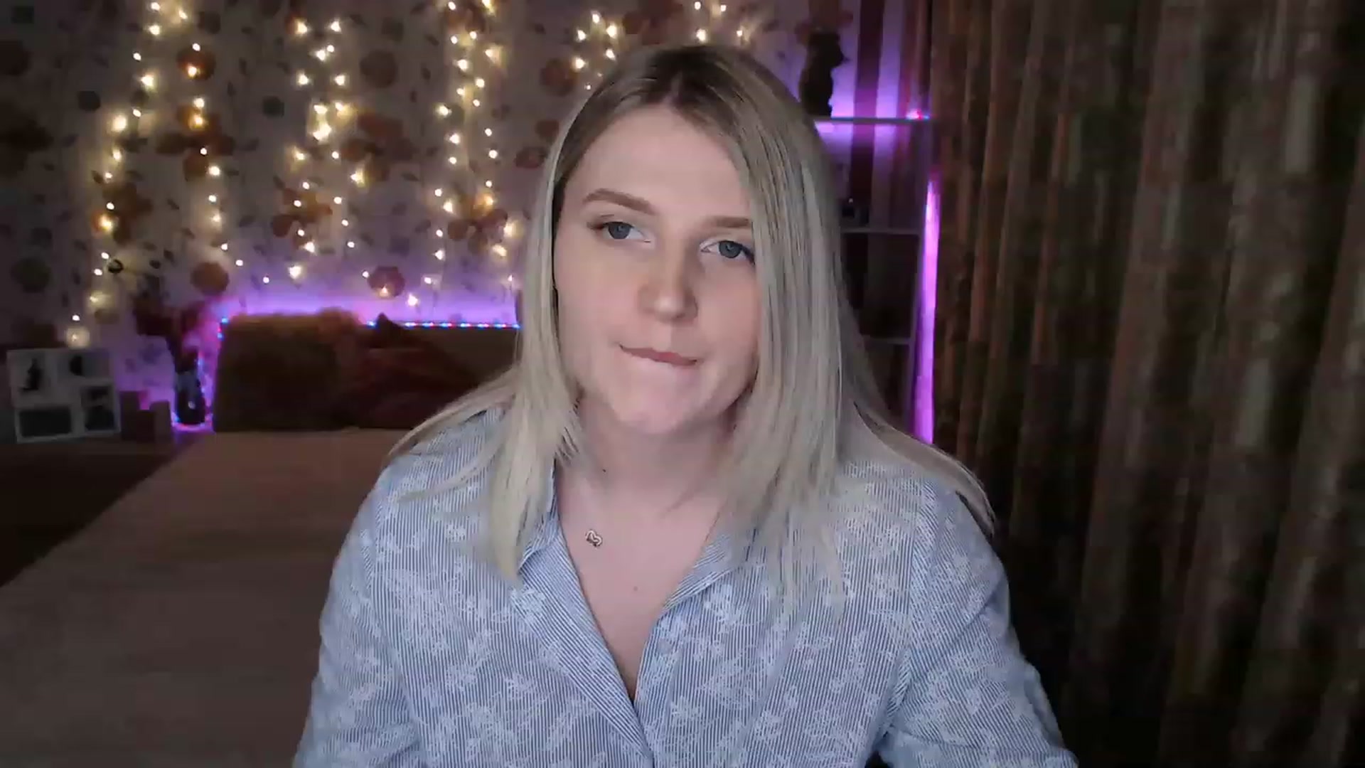 Gallery image thumbnail from Nice_Ass007's myfreecams stream on, 06/15/2023, 24:02 image 12 of 20