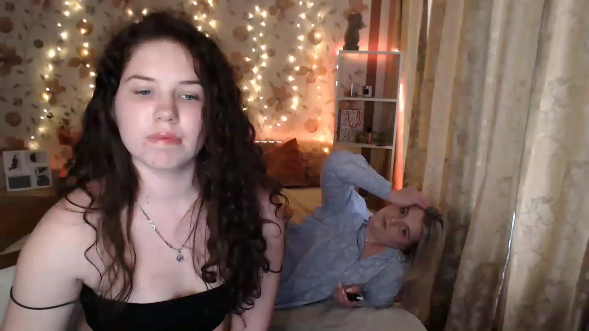 Gallery image thumbnail from Nice_Ass007's myfreecams stream on, 06/15/2023, 03:19 image 19 of 20