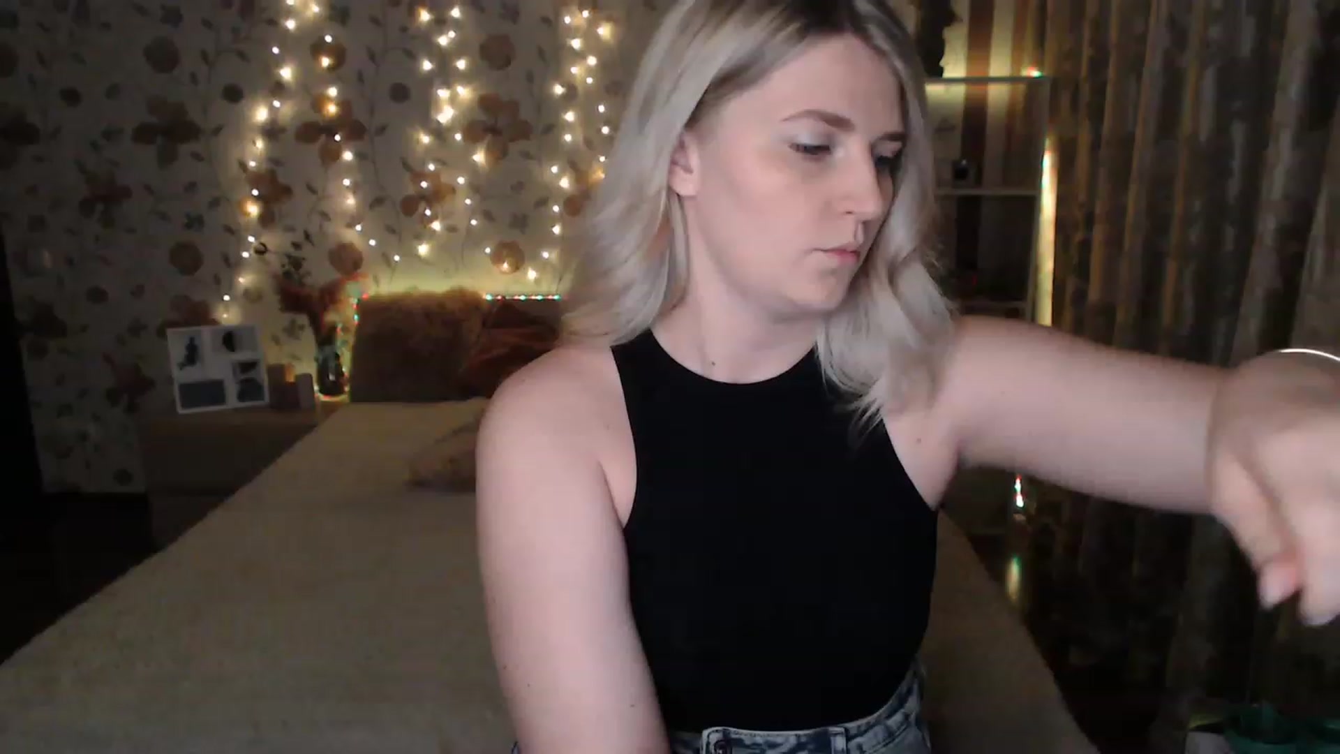 Gallery image thumbnail from Nice_Ass007's myfreecams stream on, 06/15/2023, 19:46 image 1 of 20