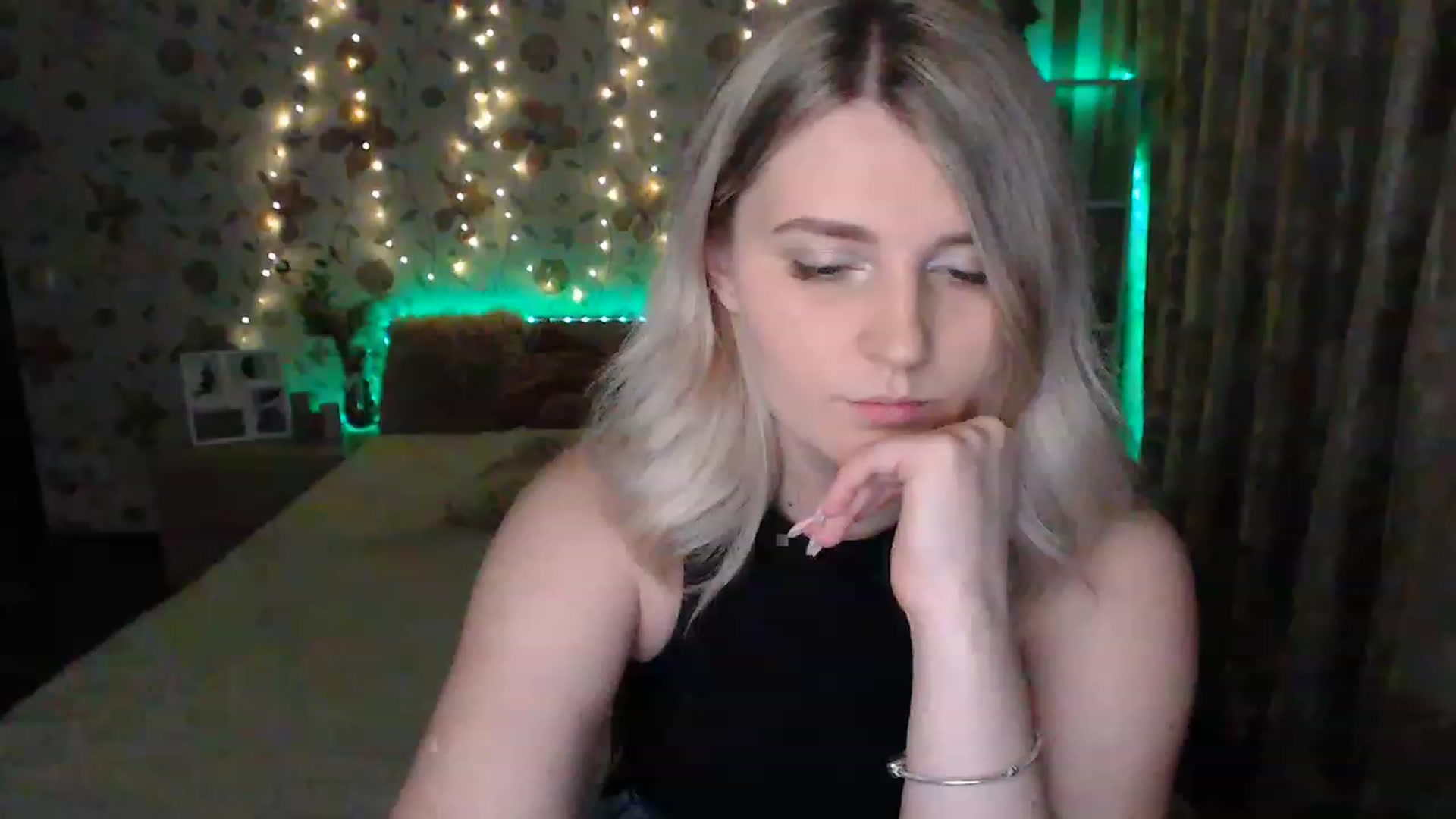 Gallery image thumbnail from Nice_Ass007's myfreecams stream on, 06/15/2023, 19:46 image 14 of 20