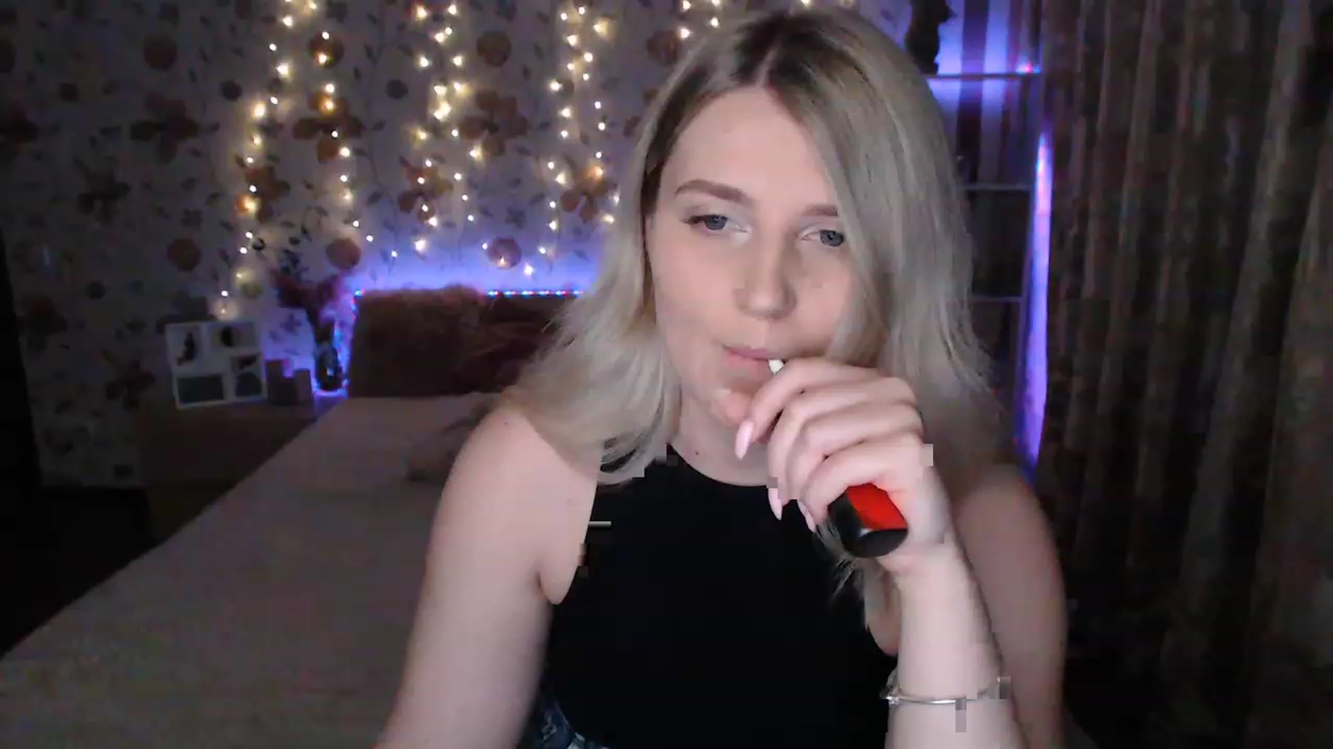 Gallery image thumbnail from Nice_Ass007's myfreecams stream on, 06/15/2023, 19:46 image 10 of 20