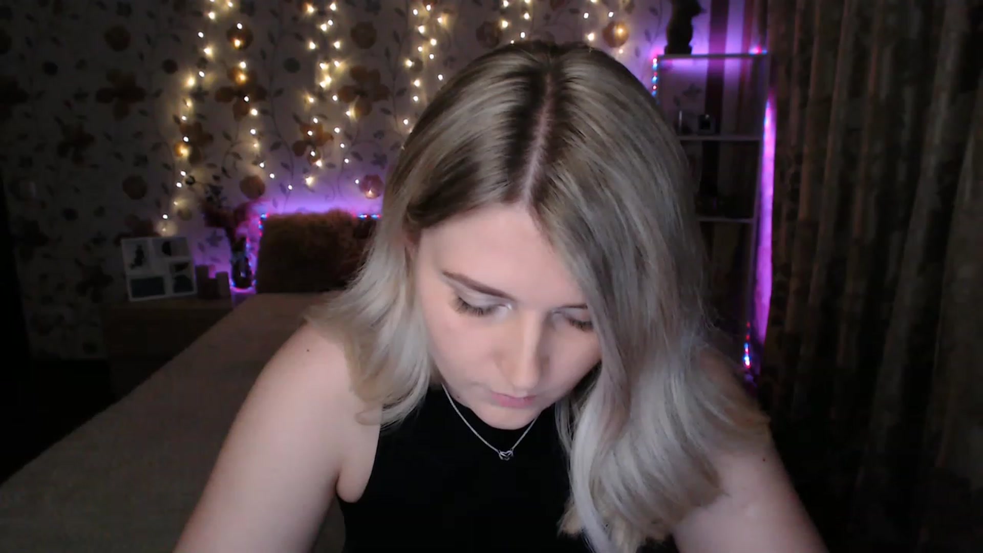 Gallery image thumbnail from Nice_Ass007's myfreecams stream on, 06/15/2023, 20:40 image 19 of 20