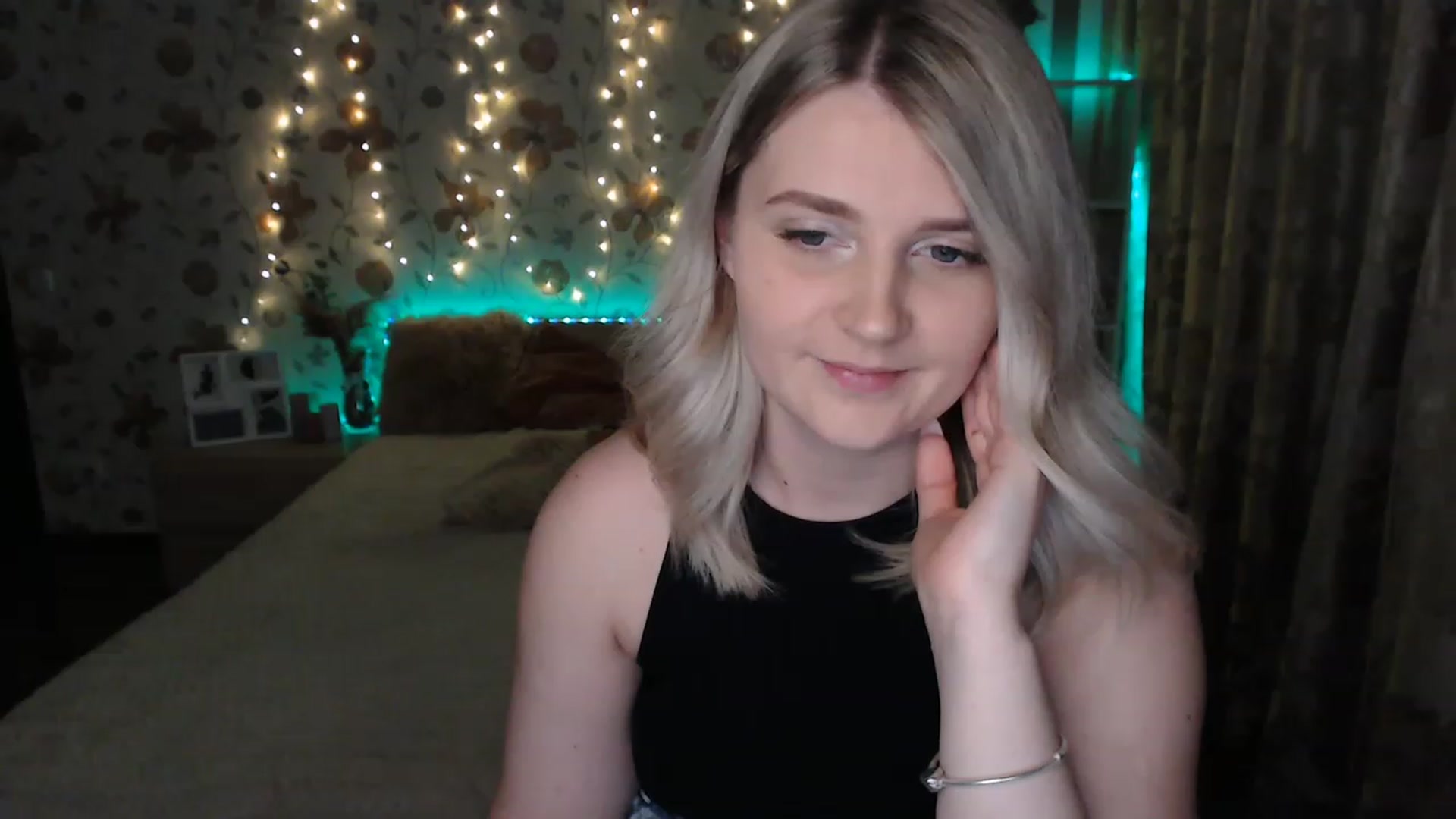 Gallery image thumbnail from Nice_Ass007's myfreecams stream on, 06/15/2023, 20:40 image 3 of 20