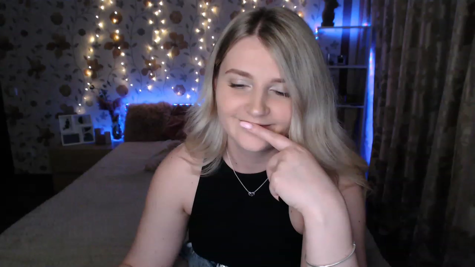 Gallery image thumbnail from Nice_Ass007's myfreecams stream on, 06/15/2023, 21:08 image 8 of 20