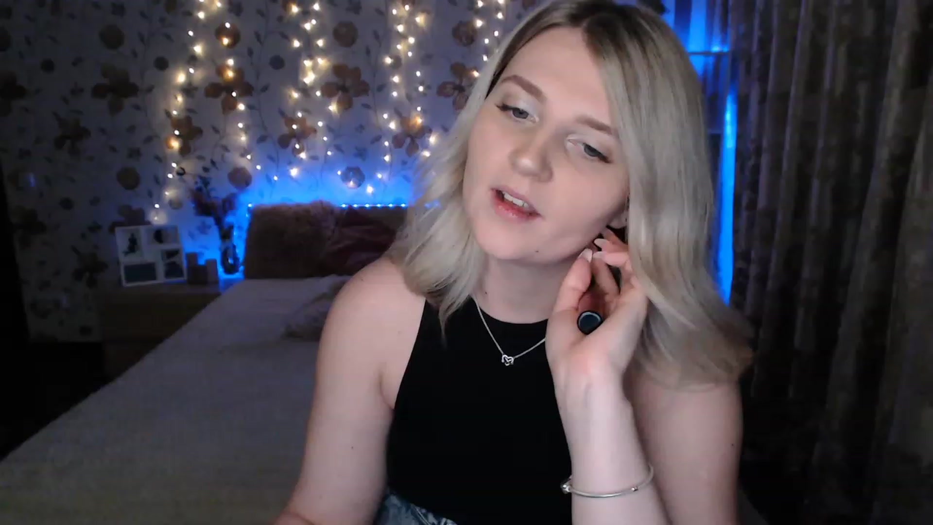 Gallery image thumbnail from Nice_Ass007's myfreecams stream on, 06/15/2023, 21:08 image 3 of 20