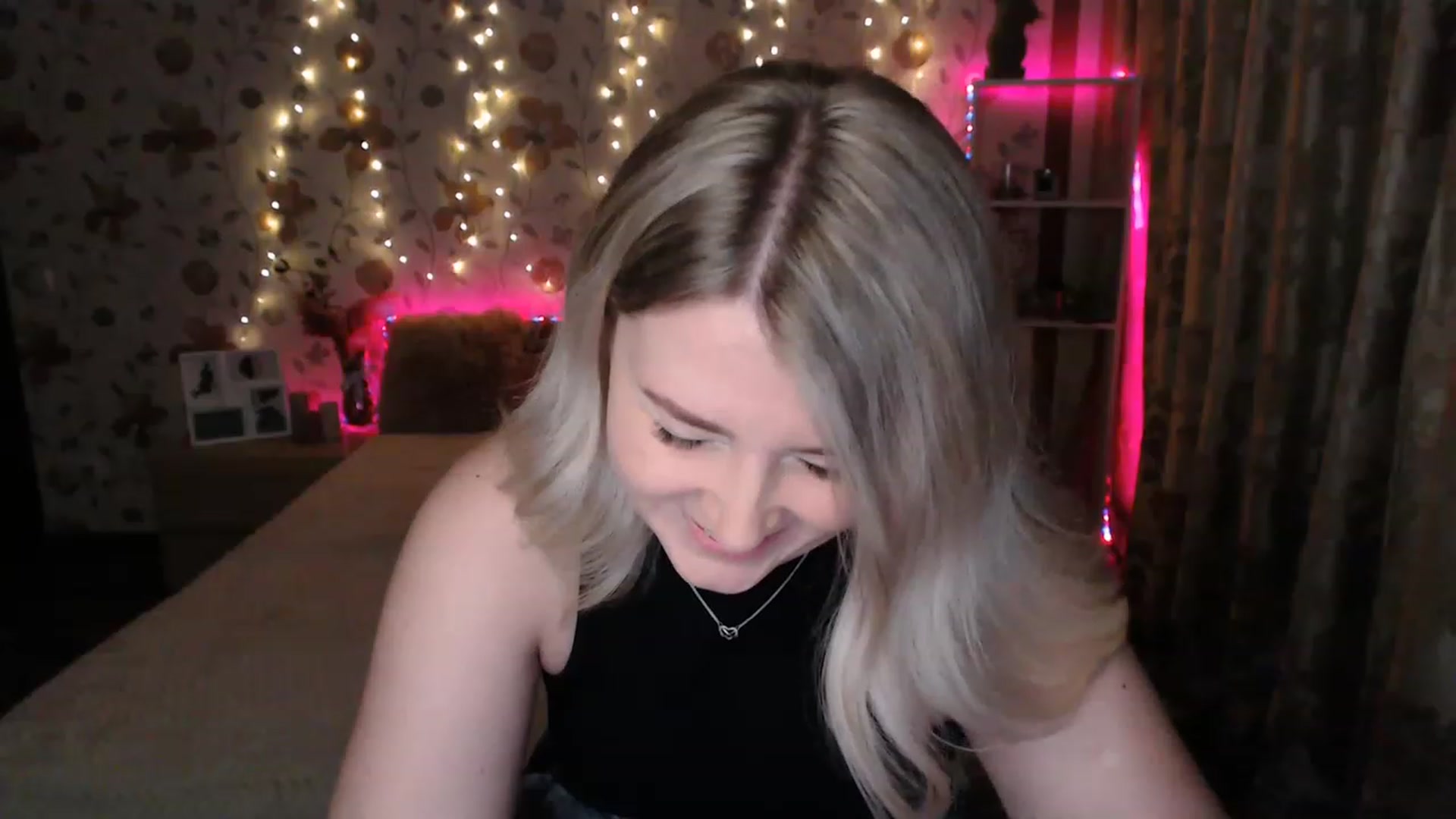 Gallery image thumbnail from Nice_Ass007's myfreecams stream on, 06/15/2023, 21:08 image 10 of 20
