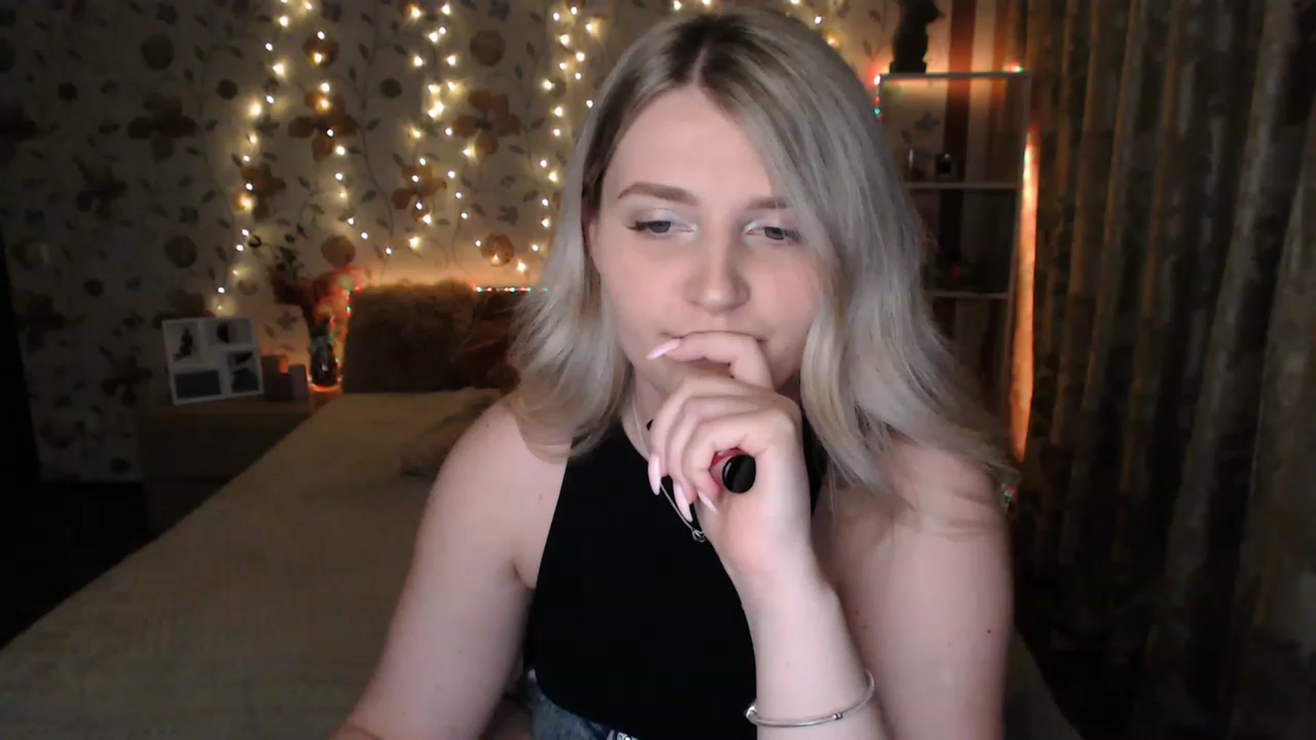 Gallery image thumbnail from Nice_Ass007's myfreecams stream on, 06/15/2023, 21:08 image 7 of 20