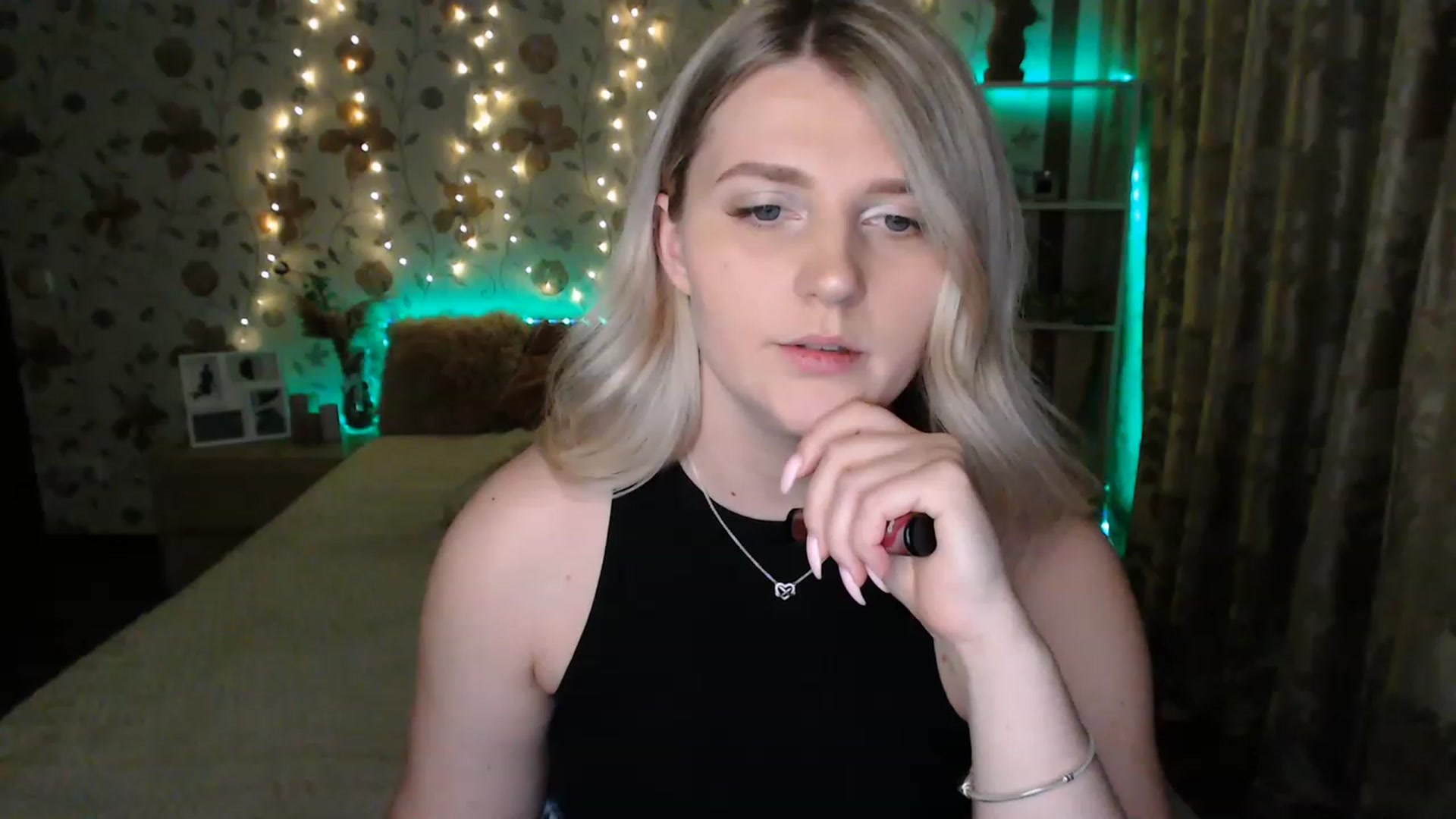 Gallery image thumbnail from Nice_Ass007's myfreecams stream on, 06/15/2023, 21:24 image 16 of 20