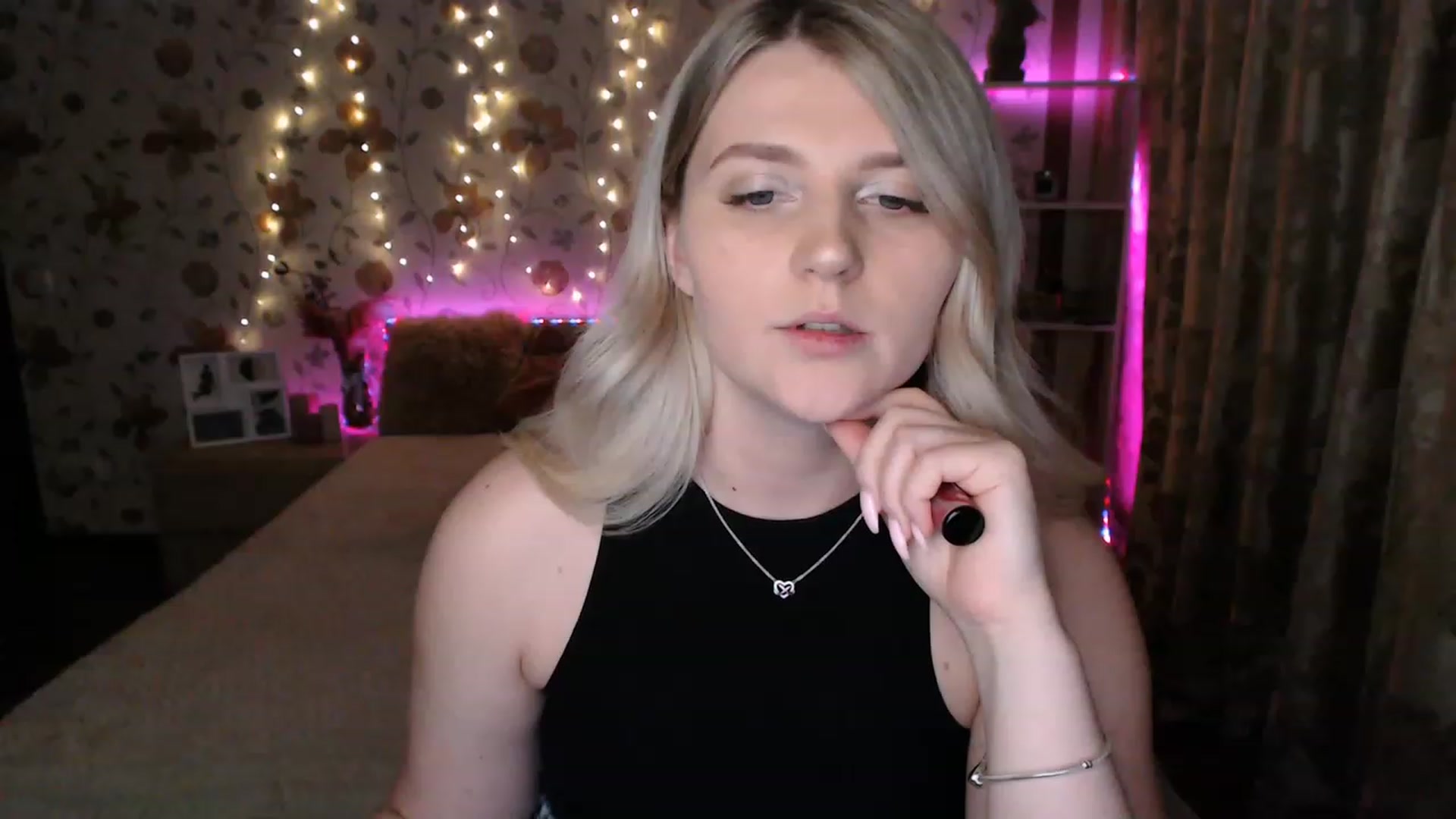 Gallery image thumbnail from Nice_Ass007's myfreecams stream on, 06/15/2023, 21:24 image 10 of 20