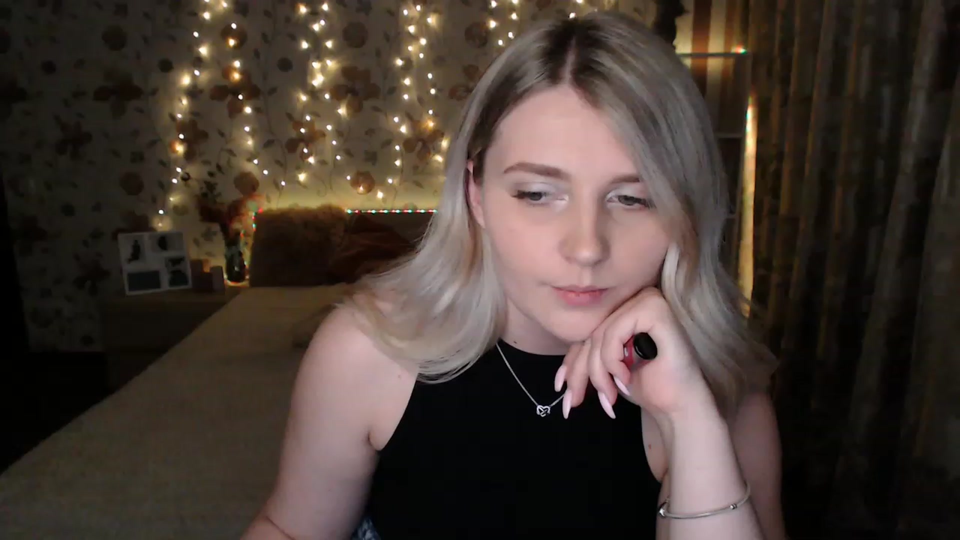 Gallery image thumbnail from Nice_Ass007's myfreecams stream on, 06/15/2023, 21:24 image 18 of 20