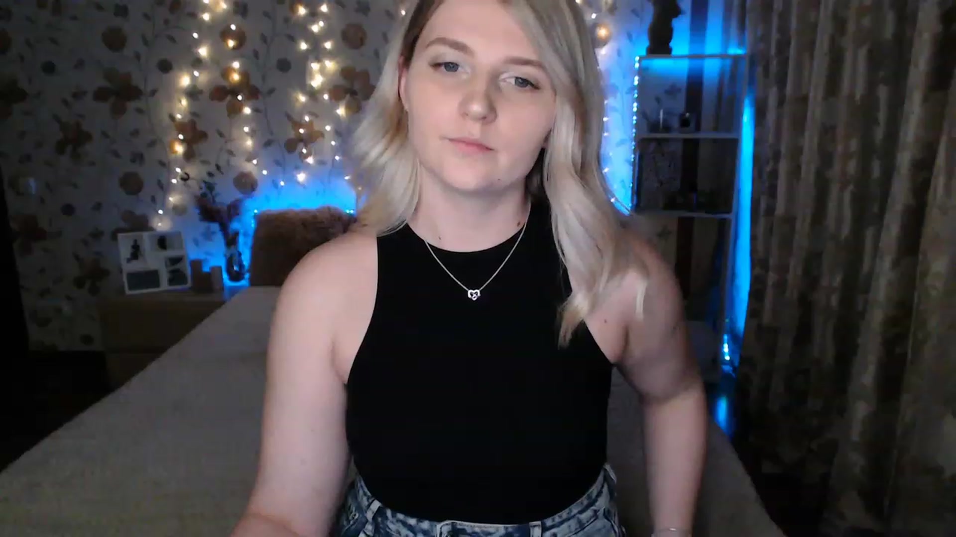 Gallery image thumbnail from Nice_Ass007's myfreecams stream on, 06/15/2023, 21:24 image 3 of 20