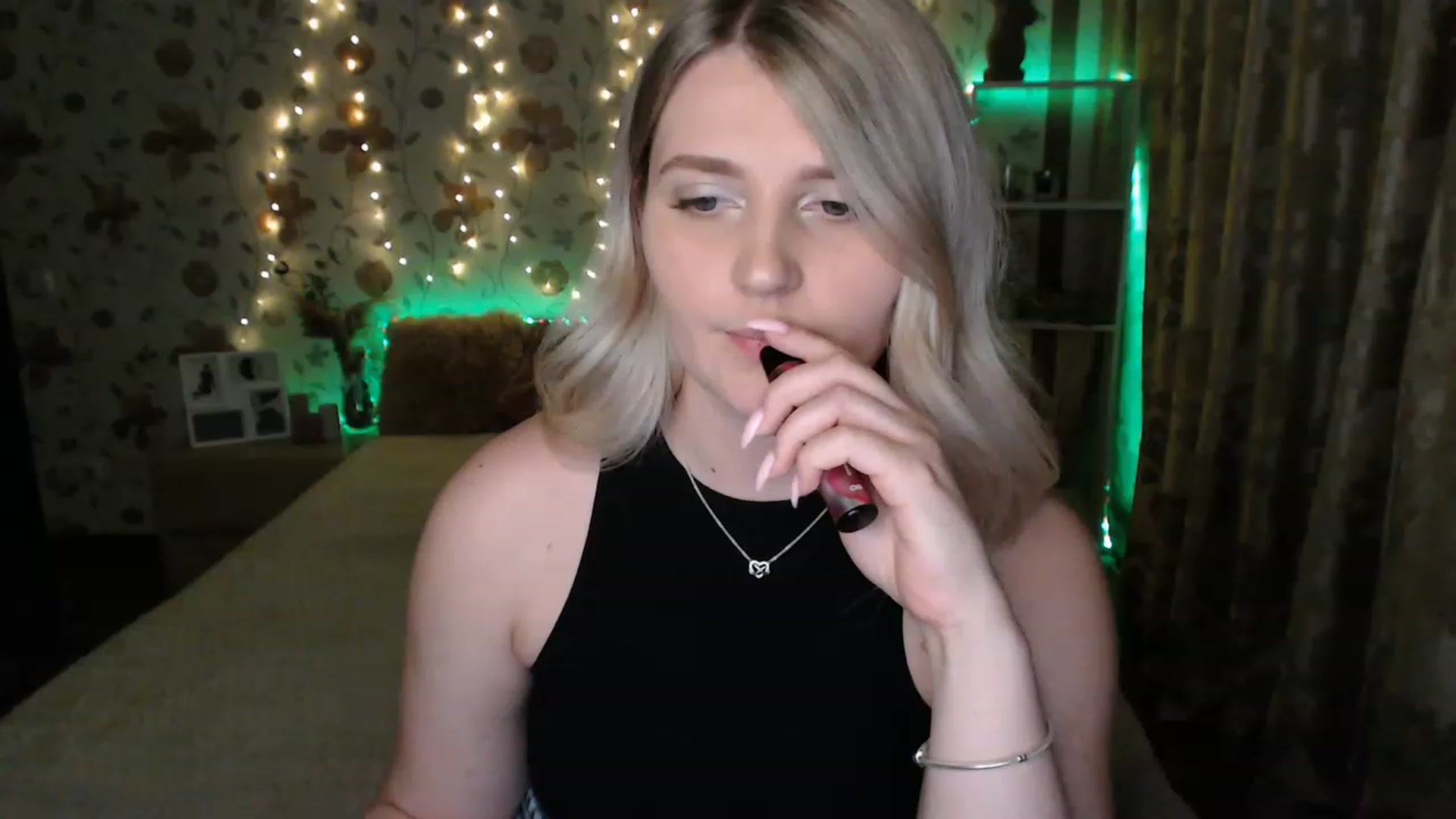 Gallery image thumbnail from Nice_Ass007's myfreecams stream on, 06/15/2023, 21:24 image 6 of 20
