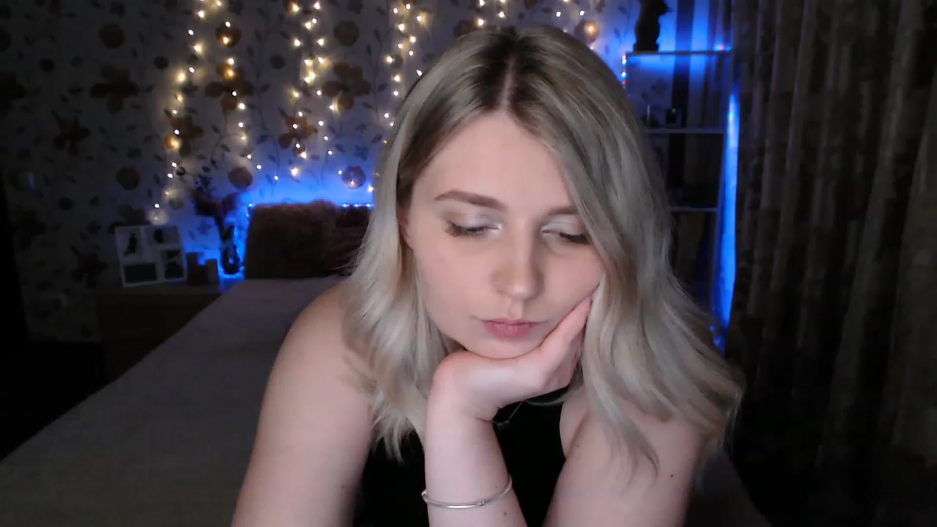 Gallery image thumbnail from Nice_Ass007's myfreecams stream on, 06/15/2023, 22:46 image 6 of 20
