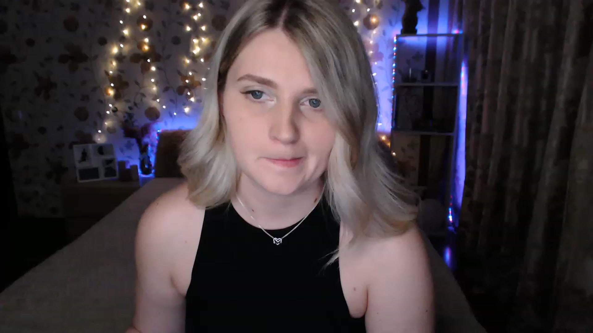 Gallery image thumbnail from Nice_Ass007's myfreecams stream on, 06/15/2023, 23:15 image 16 of 20