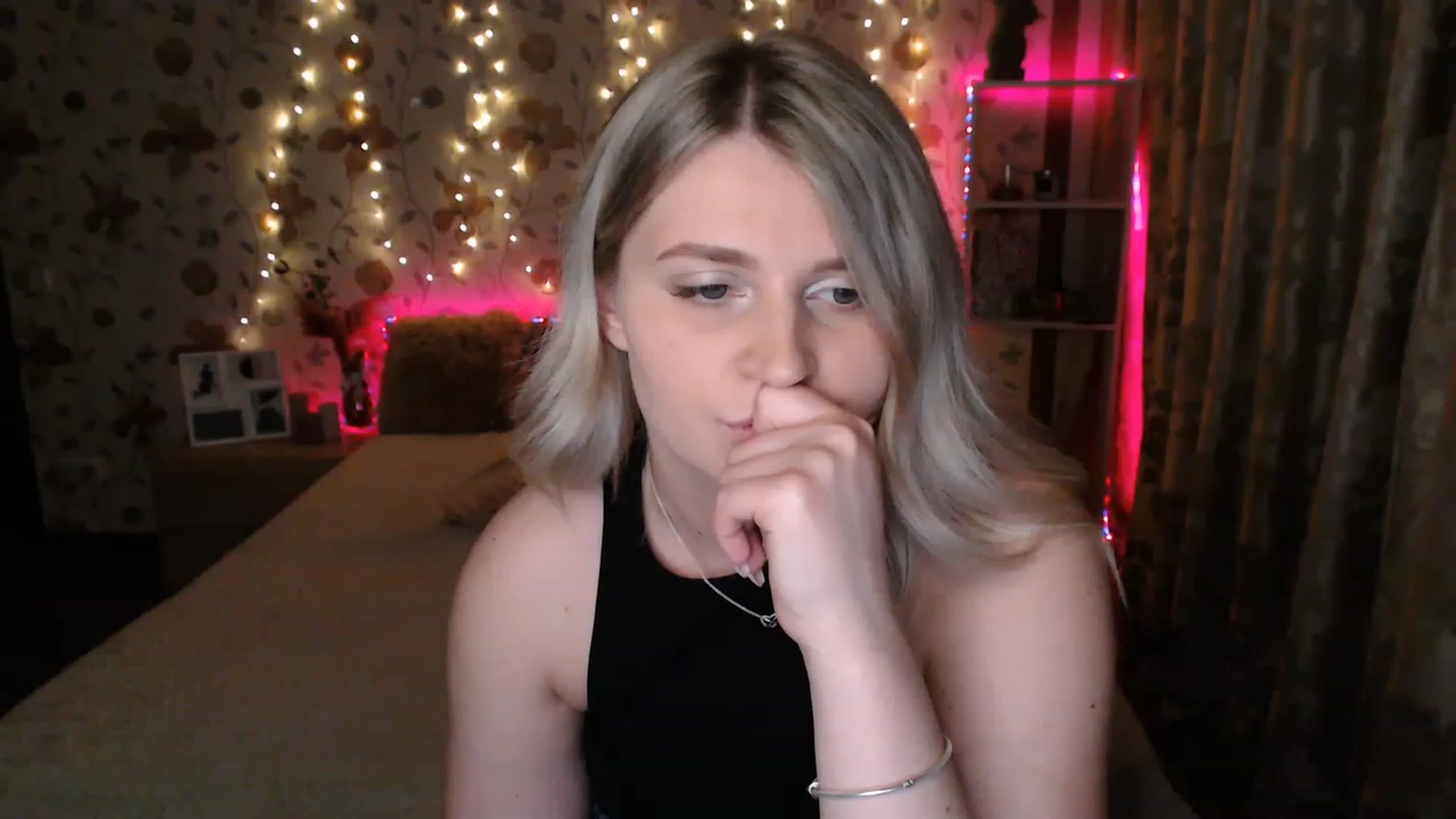 Gallery image thumbnail from Nice_Ass007's myfreecams stream on, 06/15/2023, 23:15 image 2 of 20