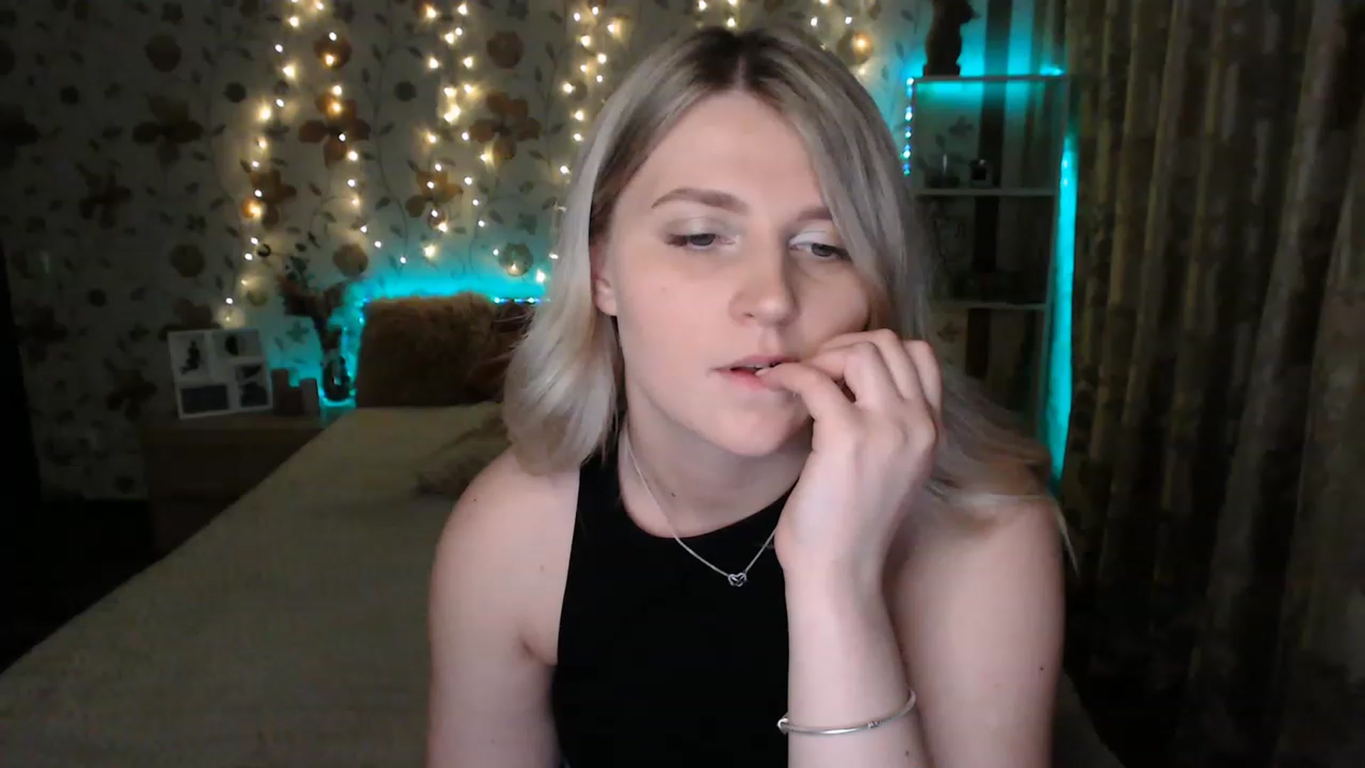 Gallery image thumbnail from Nice_Ass007's myfreecams stream on, 06/15/2023, 23:15 image 3 of 20
