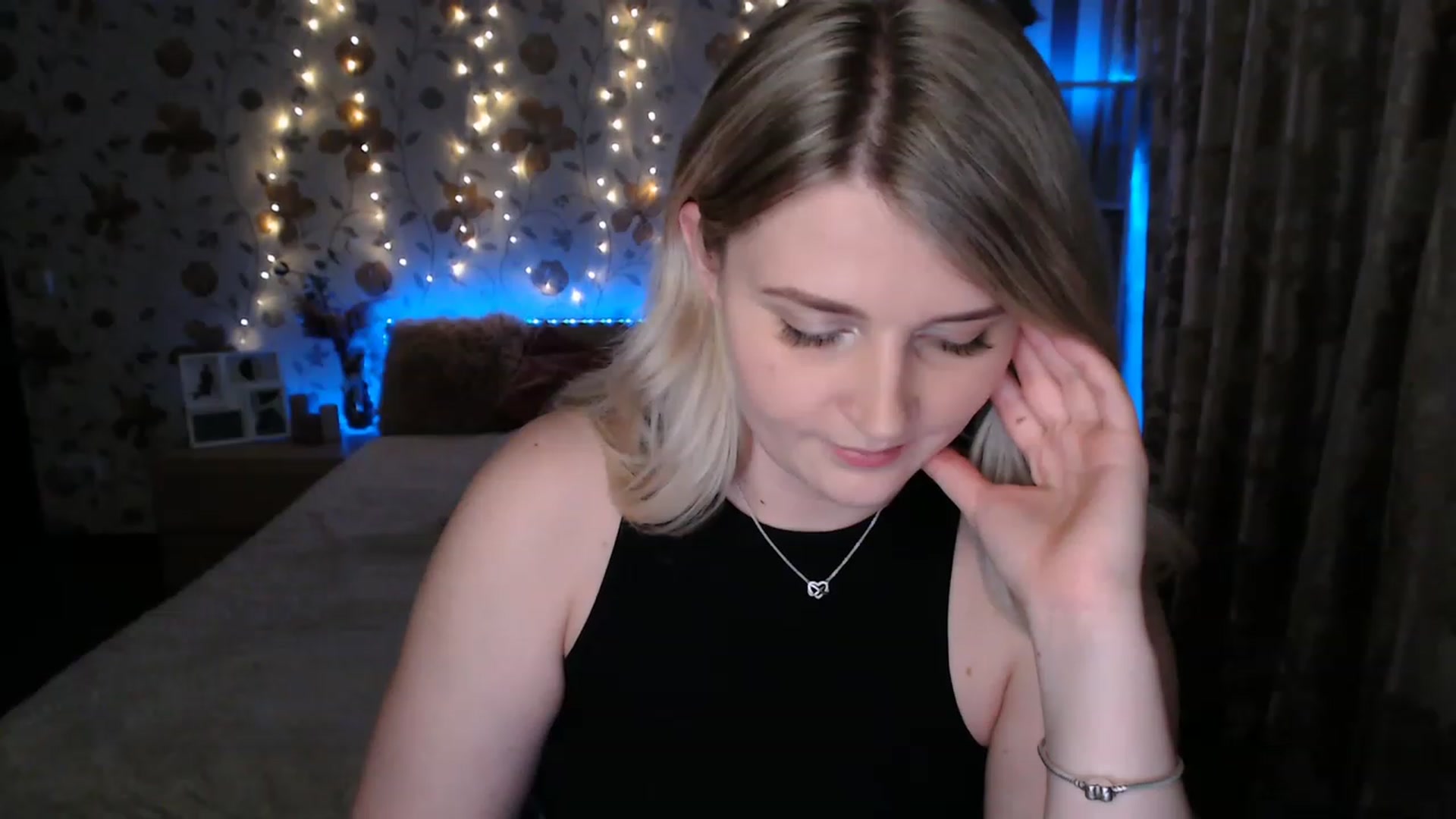 Gallery image thumbnail from Nice_Ass007's myfreecams stream on, 06/16/2023, 01:28 image 18 of 20