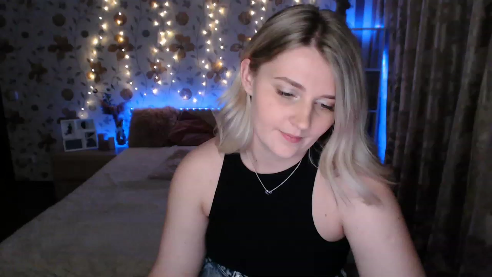 Gallery image thumbnail from Nice_Ass007's myfreecams stream on, 06/16/2023, 01:28 image 12 of 20