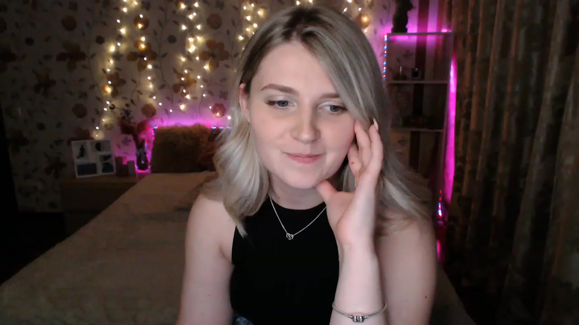 Gallery image thumbnail from Nice_Ass007's myfreecams stream on, 06/16/2023, 01:28 image 2 of 20