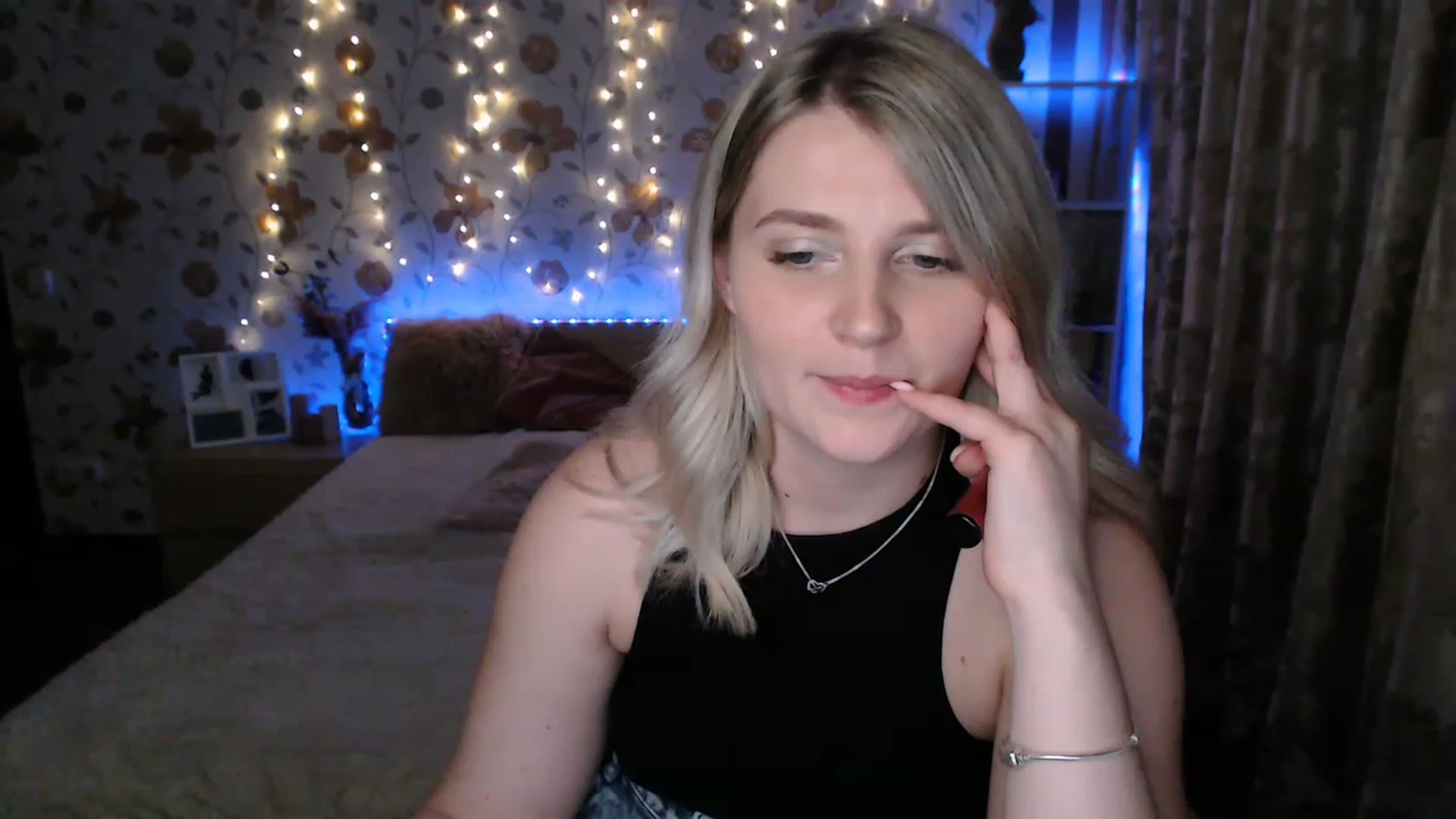 Gallery image thumbnail from Nice_Ass007's myfreecams stream on, 06/16/2023, 01:28 image 11 of 20