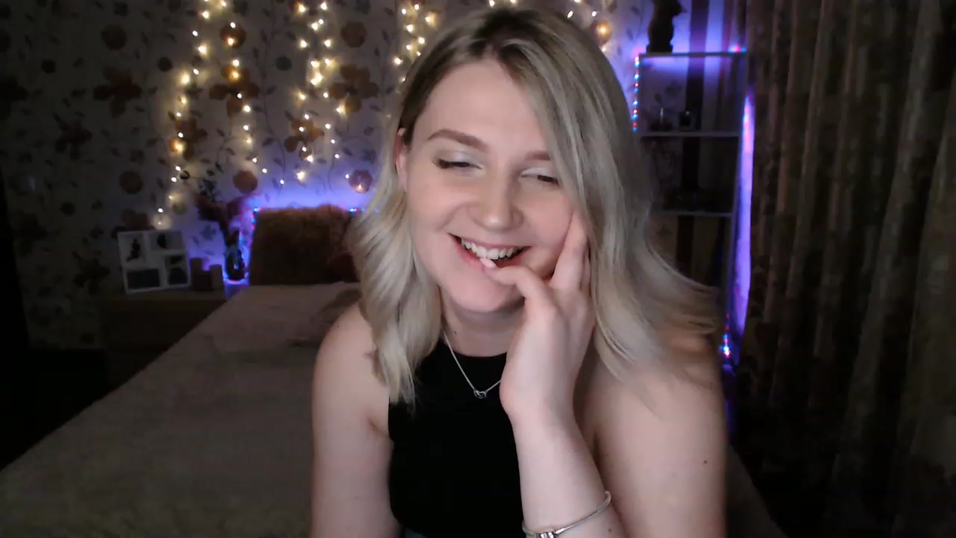 Gallery image thumbnail from Nice_Ass007's myfreecams stream on, 06/16/2023, 01:28 image 6 of 20