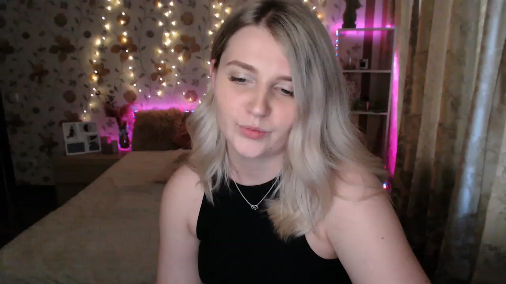 Gallery image thumbnail from Nice_Ass007's myfreecams stream on, 06/16/2023, 03:06 image 14 of 20