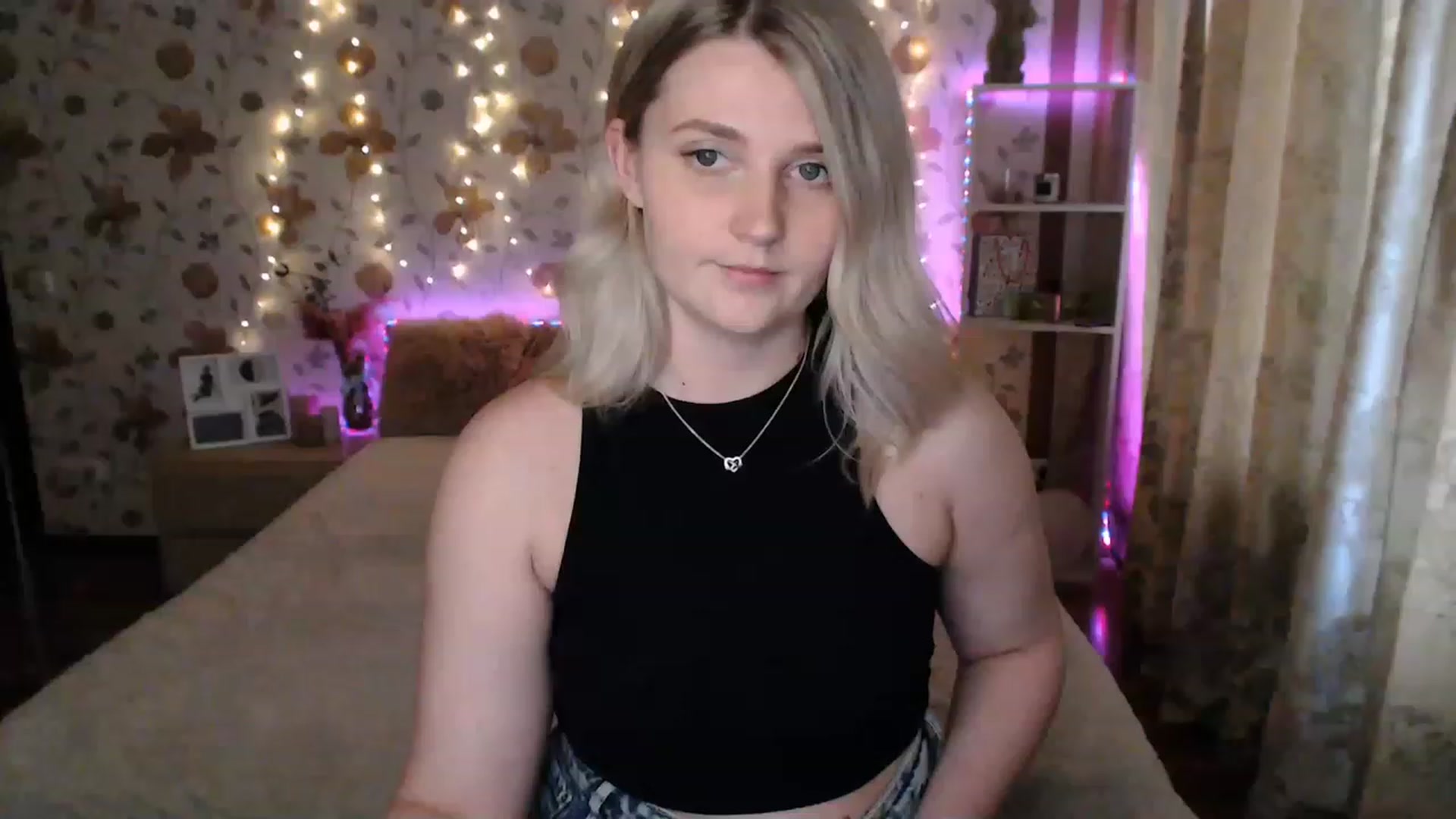 Gallery image thumbnail from Nice_Ass007's myfreecams stream on, 06/16/2023, 03:06 image 17 of 20