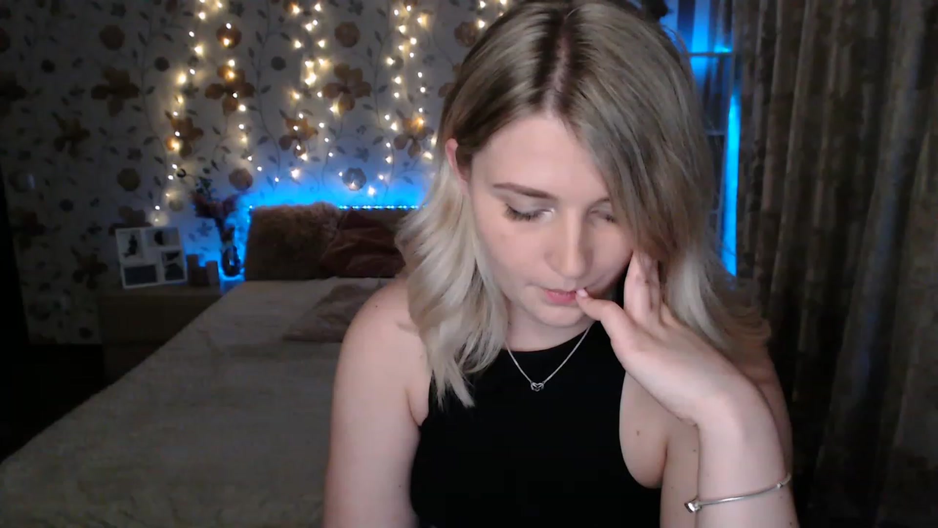 Gallery image thumbnail from Nice_Ass007's myfreecams stream on, 06/16/2023, 03:06 image 4 of 20