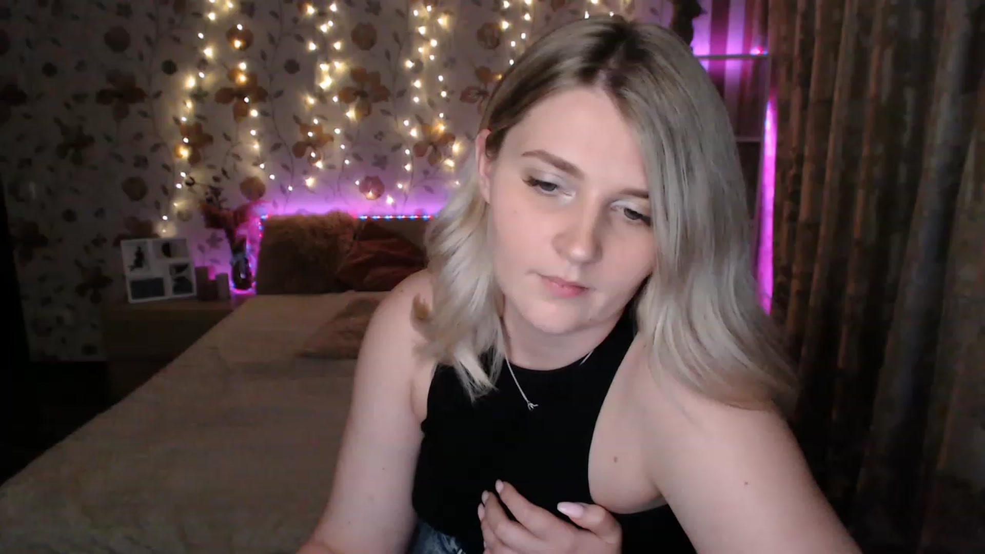 Gallery image thumbnail from Nice_Ass007's myfreecams stream on, 06/16/2023, 03:06 image 3 of 20