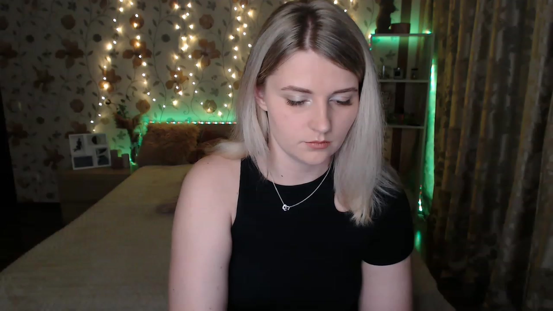 Gallery image thumbnail from Nice_Ass007's myfreecams stream on, 06/16/2023, 19:32 image 8 of 20
