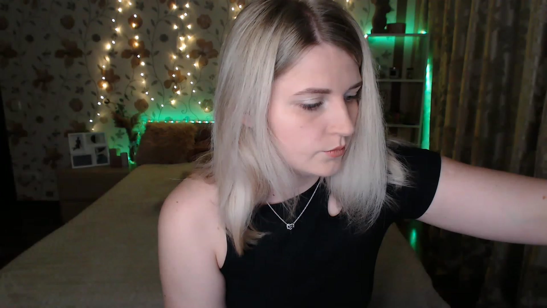 Gallery image thumbnail from Nice_Ass007's myfreecams stream on, 06/16/2023, 19:58 image 3 of 20
