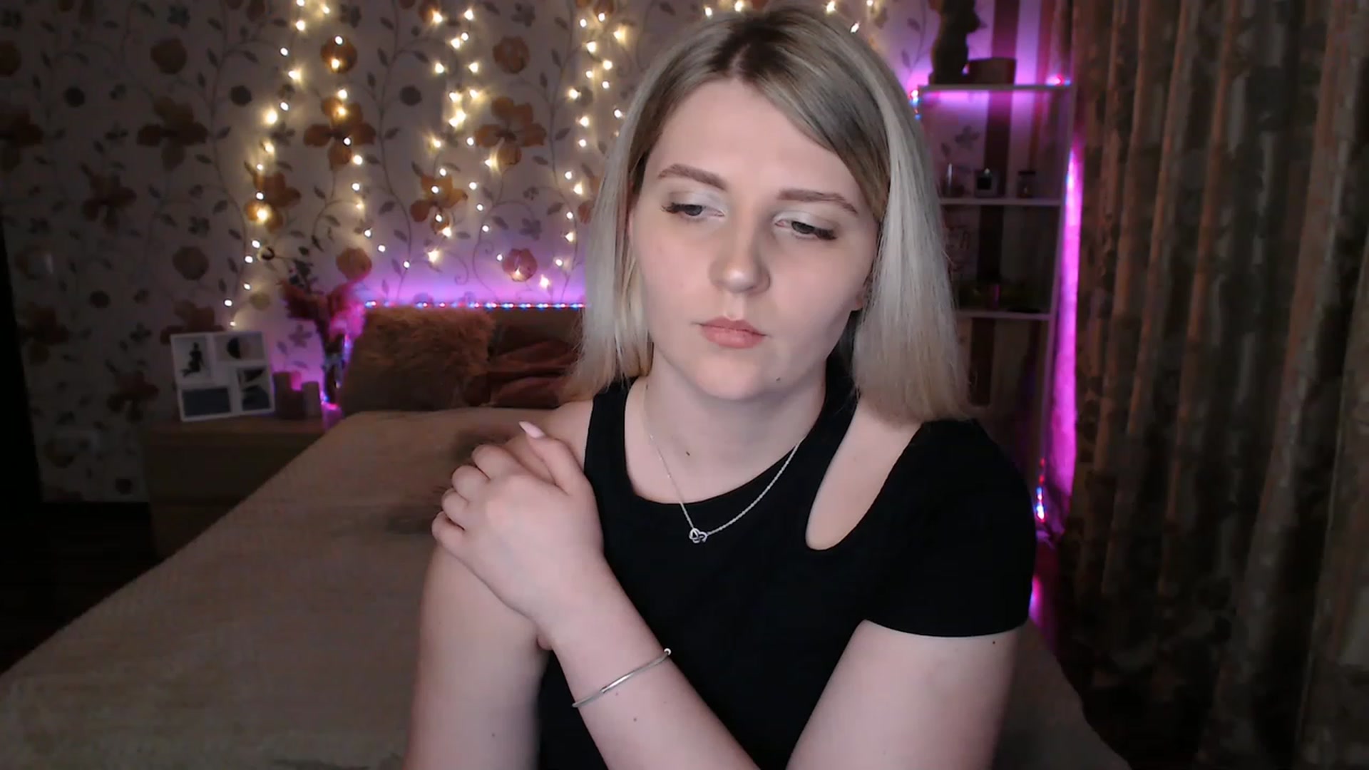 Gallery image thumbnail from Nice_Ass007's myfreecams stream on, 06/16/2023, 23:17 image 13 of 20