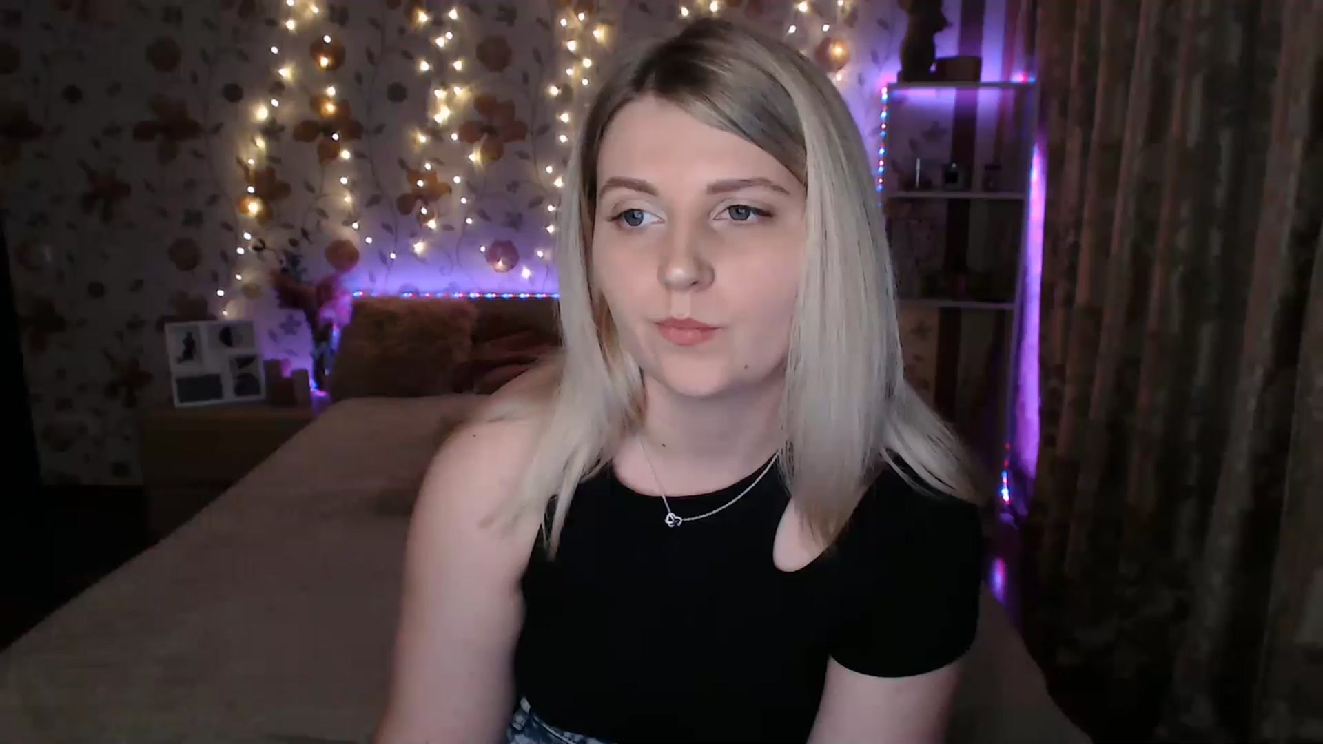 Gallery image thumbnail from Nice_Ass007's myfreecams stream on, 06/16/2023, 23:17 image 5 of 20