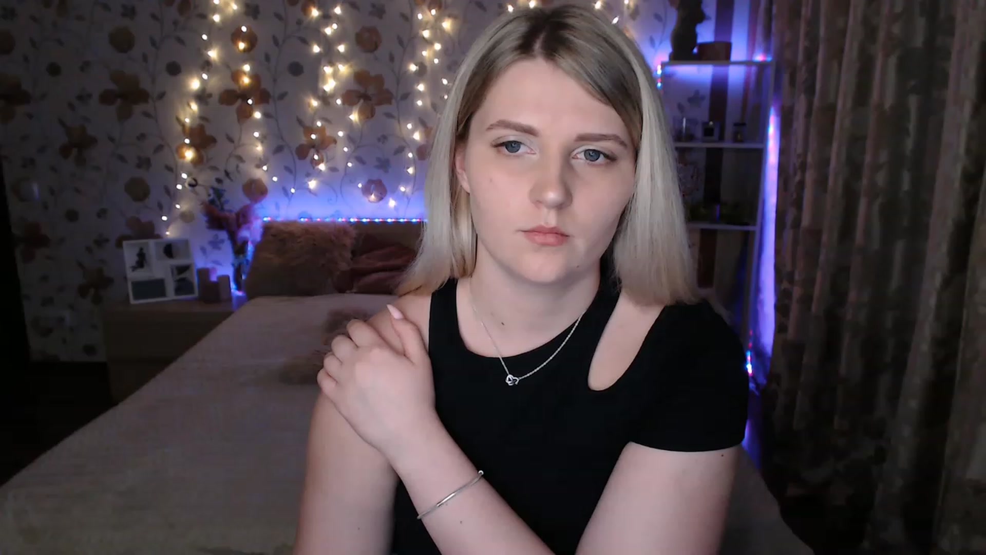 Gallery image thumbnail from Nice_Ass007's myfreecams stream on, 06/16/2023, 23:17 image 14 of 20