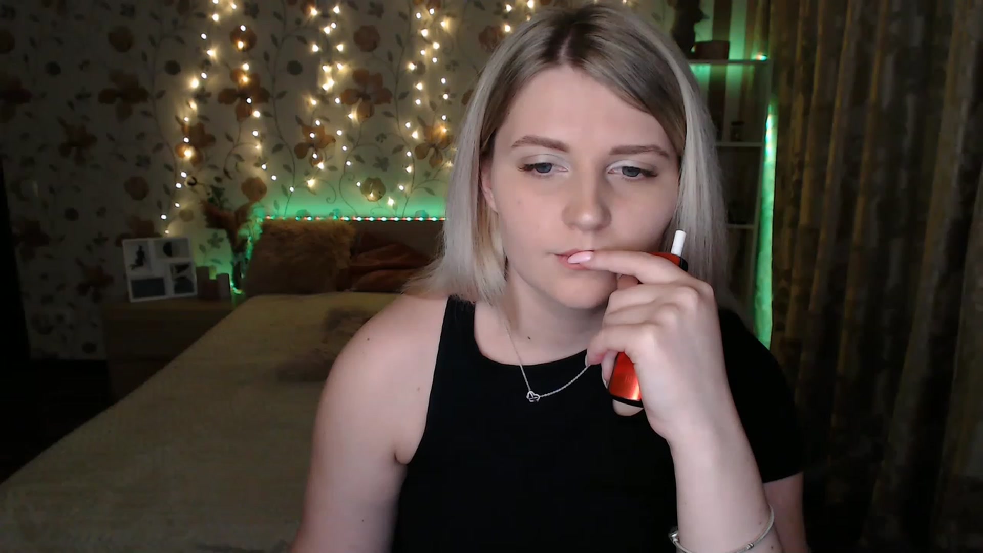 Gallery image thumbnail from Nice_Ass007's myfreecams stream on, 06/16/2023, 23:17 image 10 of 20