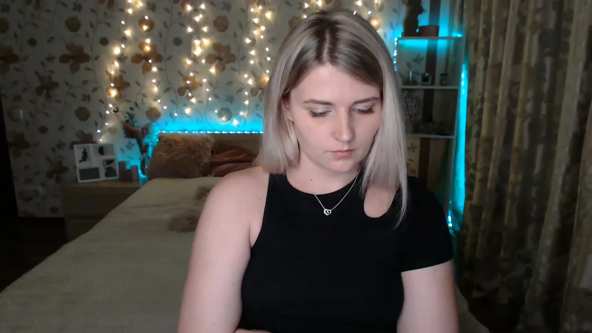 Gallery image thumbnail from Nice_Ass007's myfreecams stream on, 06/17/2023, 24:31 image 19 of 20