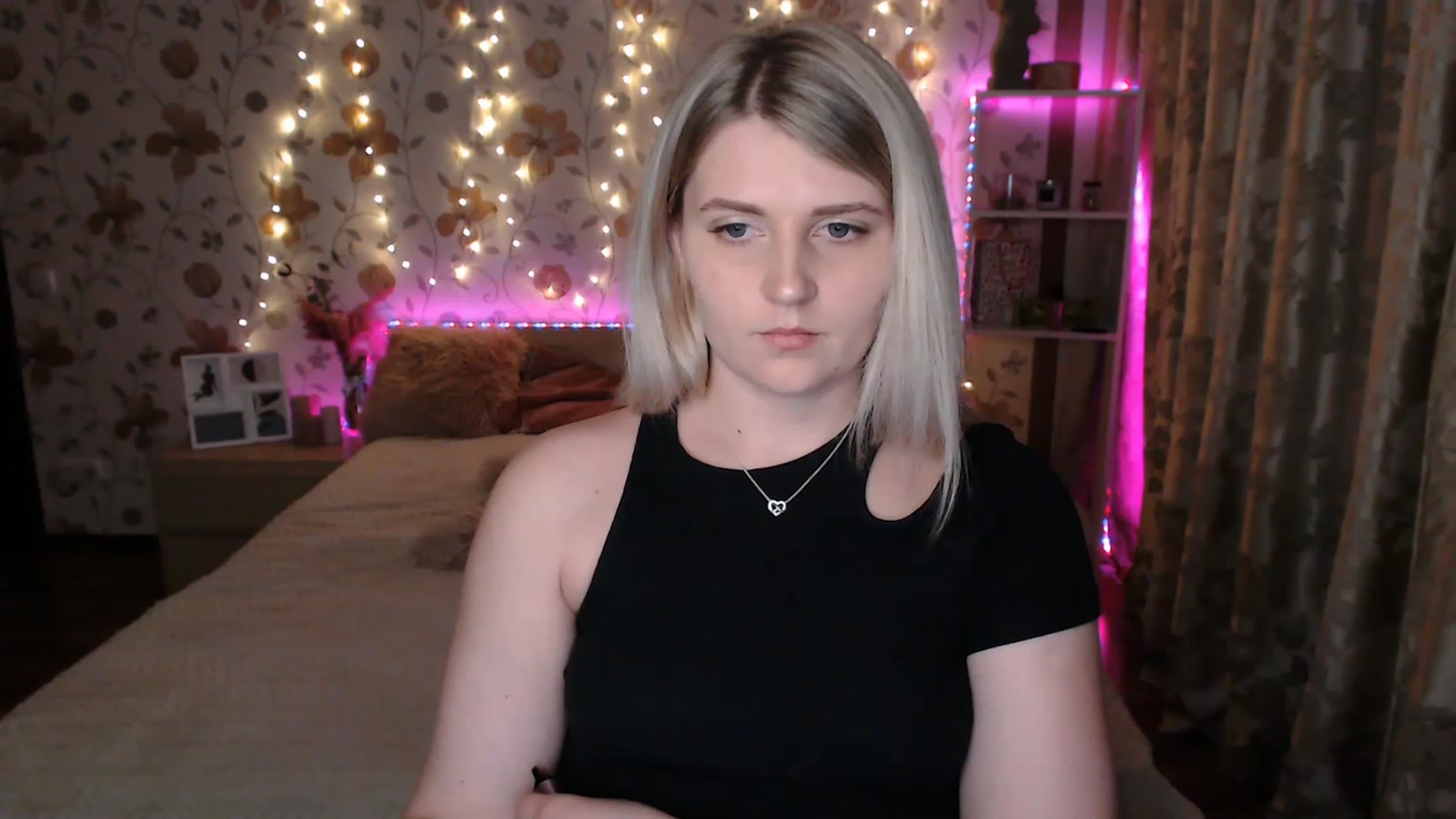 Gallery image thumbnail from Nice_Ass007's myfreecams stream on, 06/17/2023, 24:31 image 18 of 20