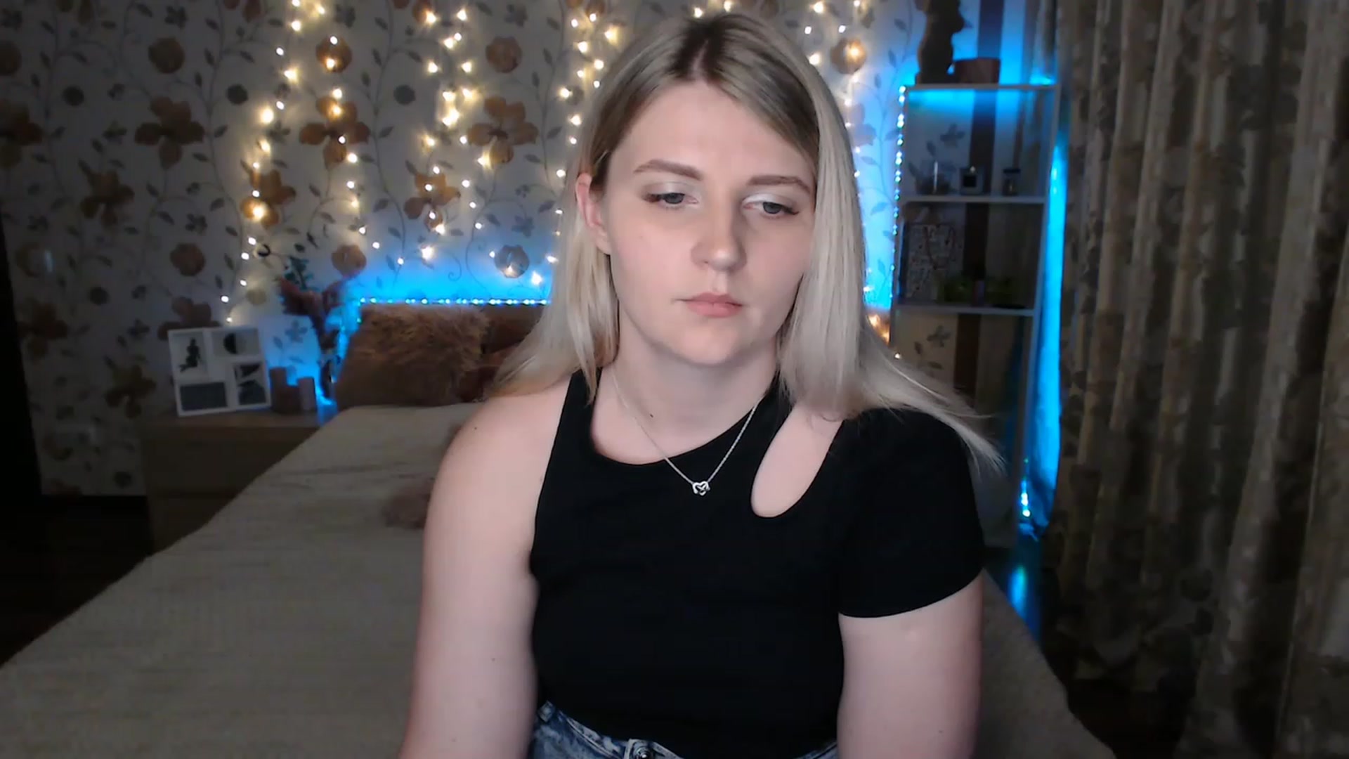 Gallery image thumbnail from Nice_Ass007's myfreecams stream on, 06/17/2023, 24:31 image 7 of 20