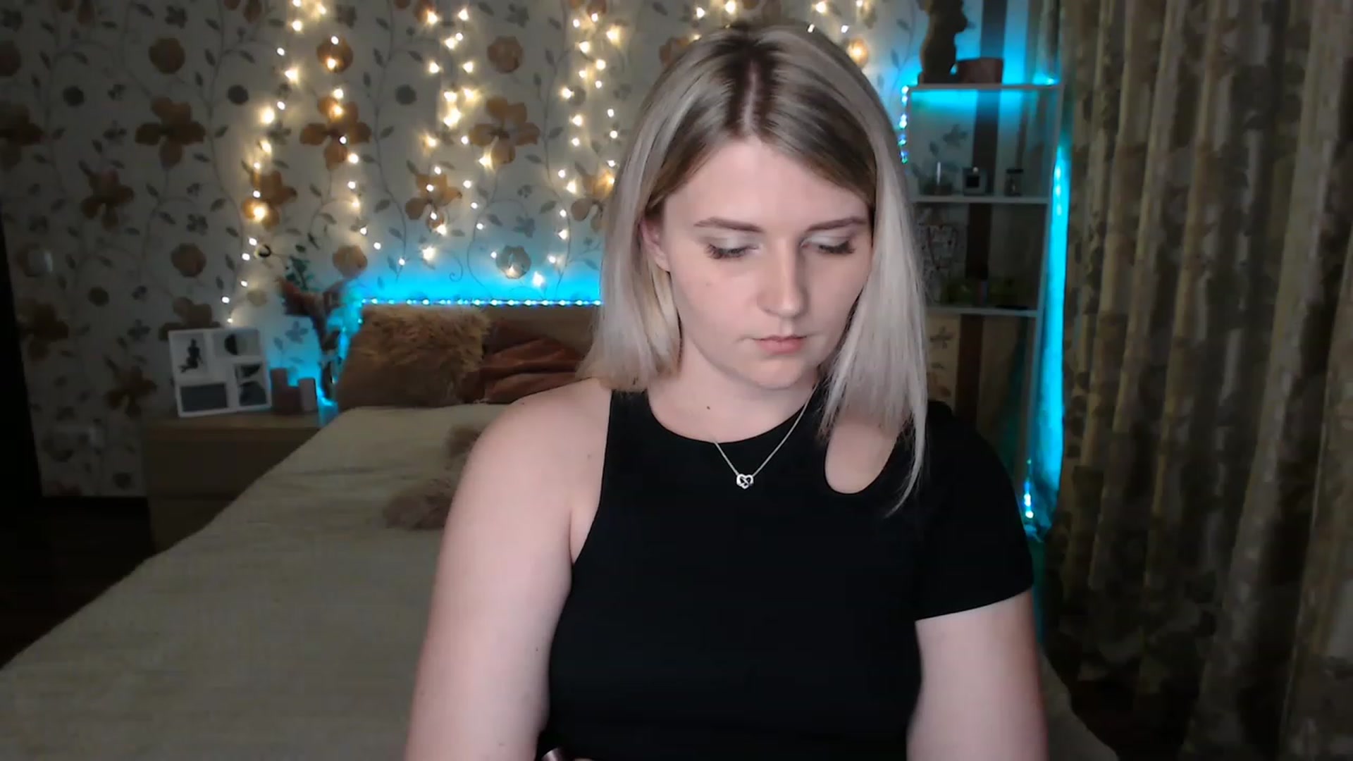 Gallery image thumbnail from Nice_Ass007's myfreecams stream on, 06/17/2023, 24:31 image 17 of 20