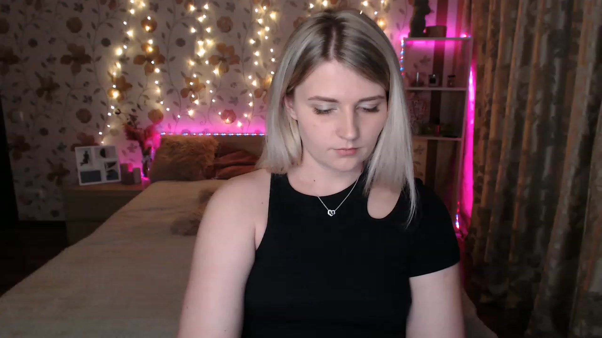 Gallery image thumbnail from Nice_Ass007's myfreecams stream on, 06/17/2023, 24:31 image 16 of 20