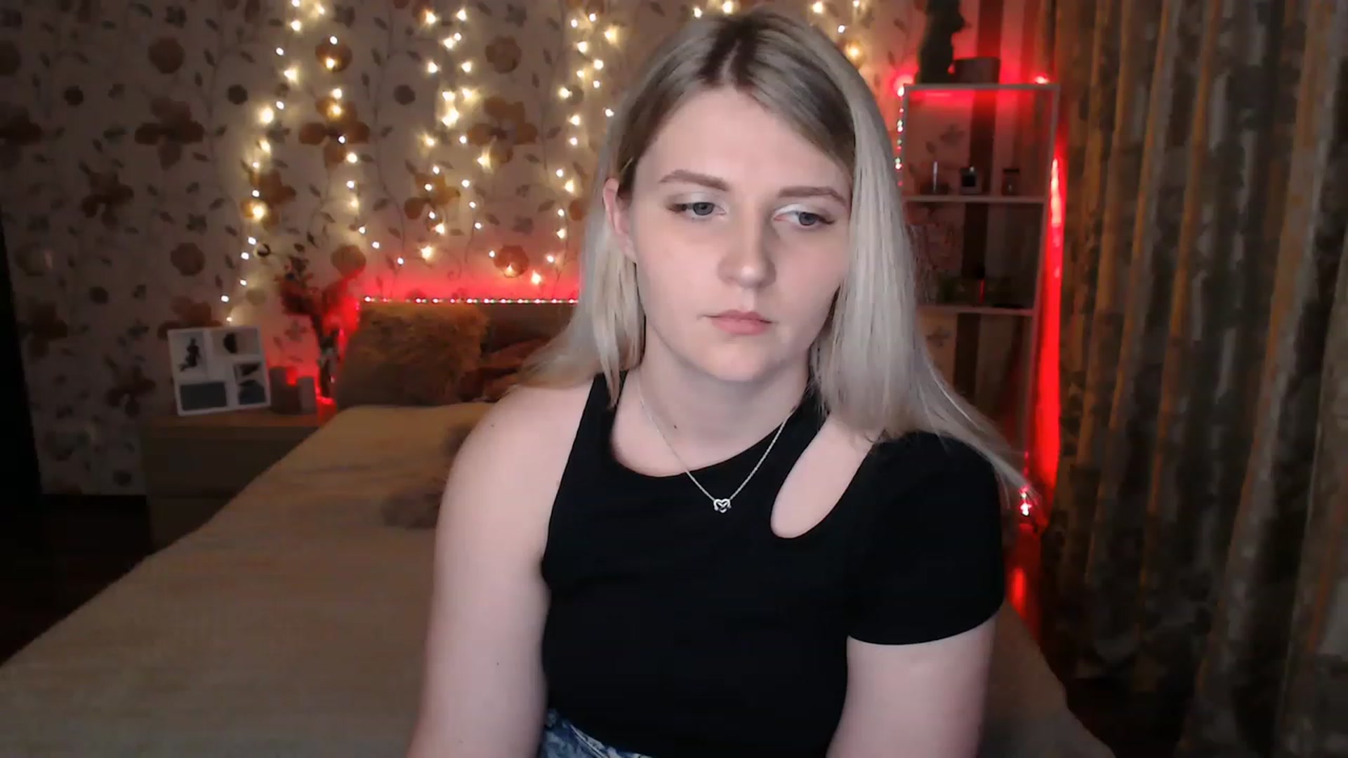 Gallery image thumbnail from Nice_Ass007's myfreecams stream on, 06/17/2023, 24:31 image 6 of 20