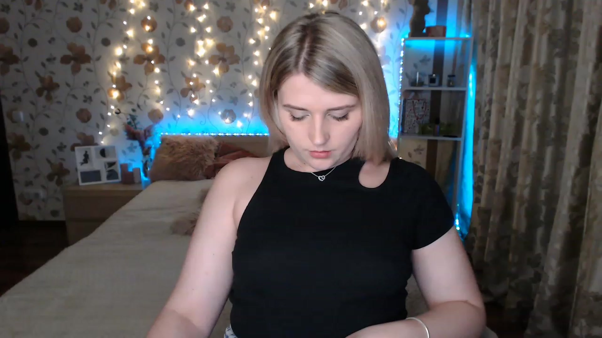 Gallery image thumbnail from Nice_Ass007's myfreecams stream on, 06/17/2023, 24:31 image 11 of 20