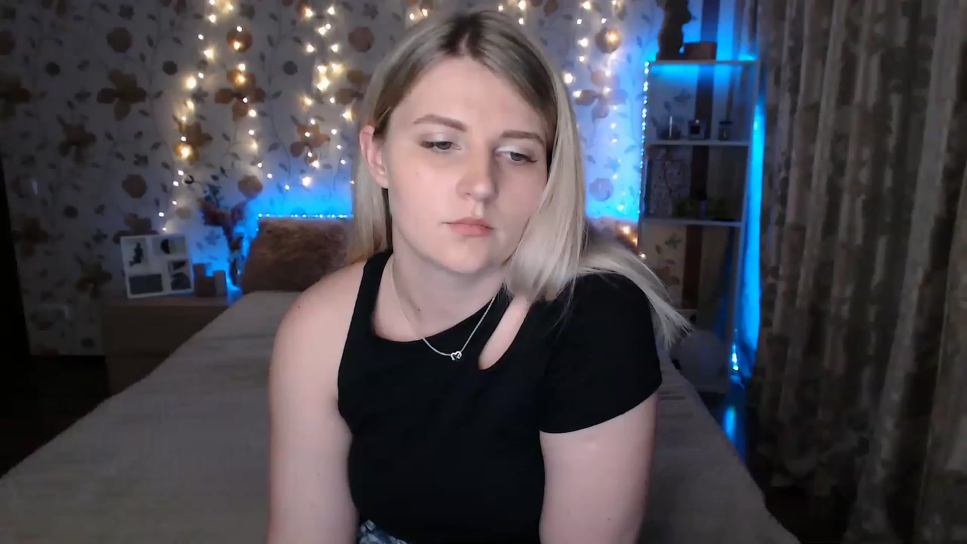 Gallery image thumbnail from Nice_Ass007's myfreecams stream on, 06/17/2023, 24:31 image 3 of 20