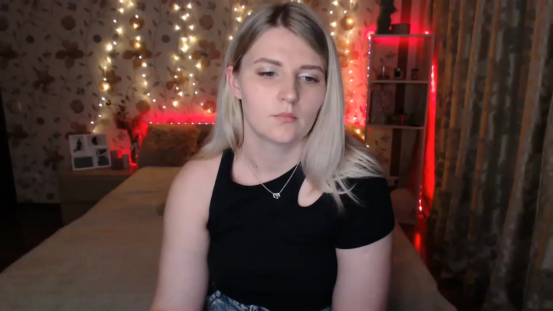 Gallery image thumbnail from Nice_Ass007's myfreecams stream on, 06/17/2023, 24:31 image 8 of 20
