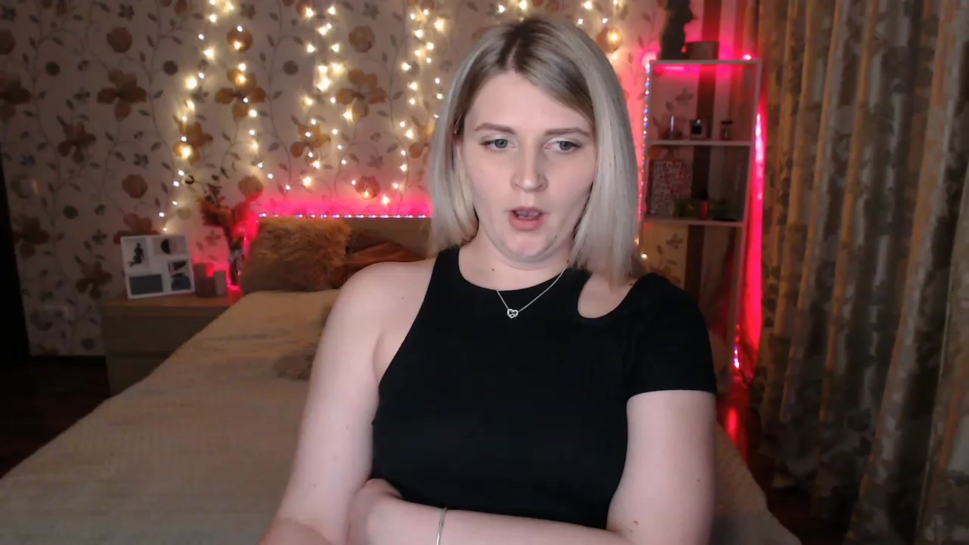 Gallery image thumbnail from Nice_Ass007's myfreecams stream on, 06/17/2023, 24:31 image 12 of 20