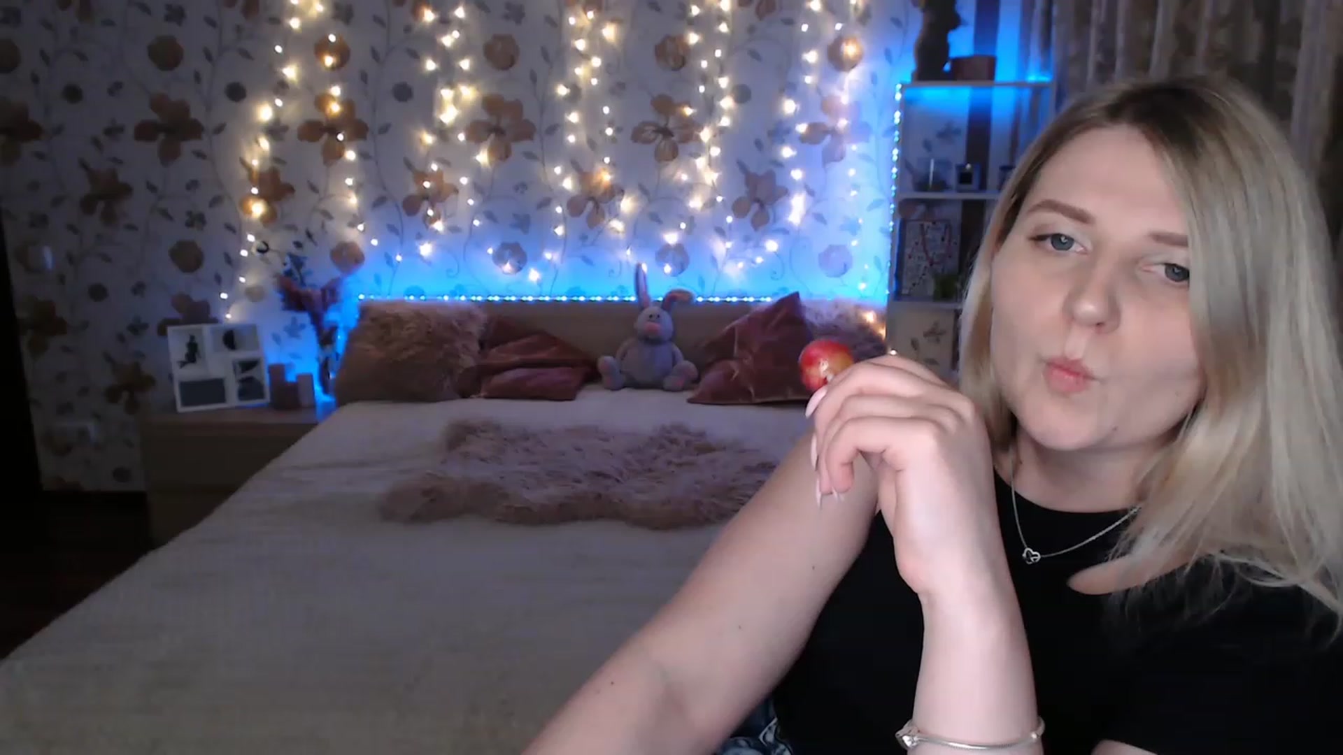 Gallery image thumbnail from Nice_Ass007's myfreecams stream on, 06/17/2023, 01:02 image 17 of 20